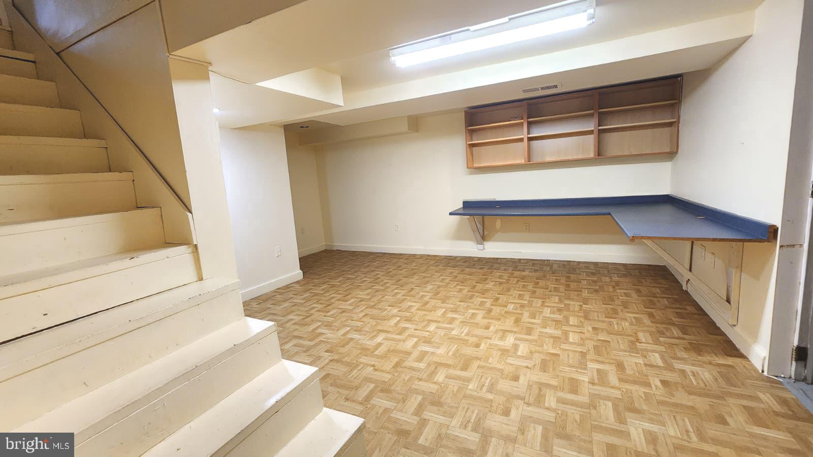 HILLWOOD - Residential Lease