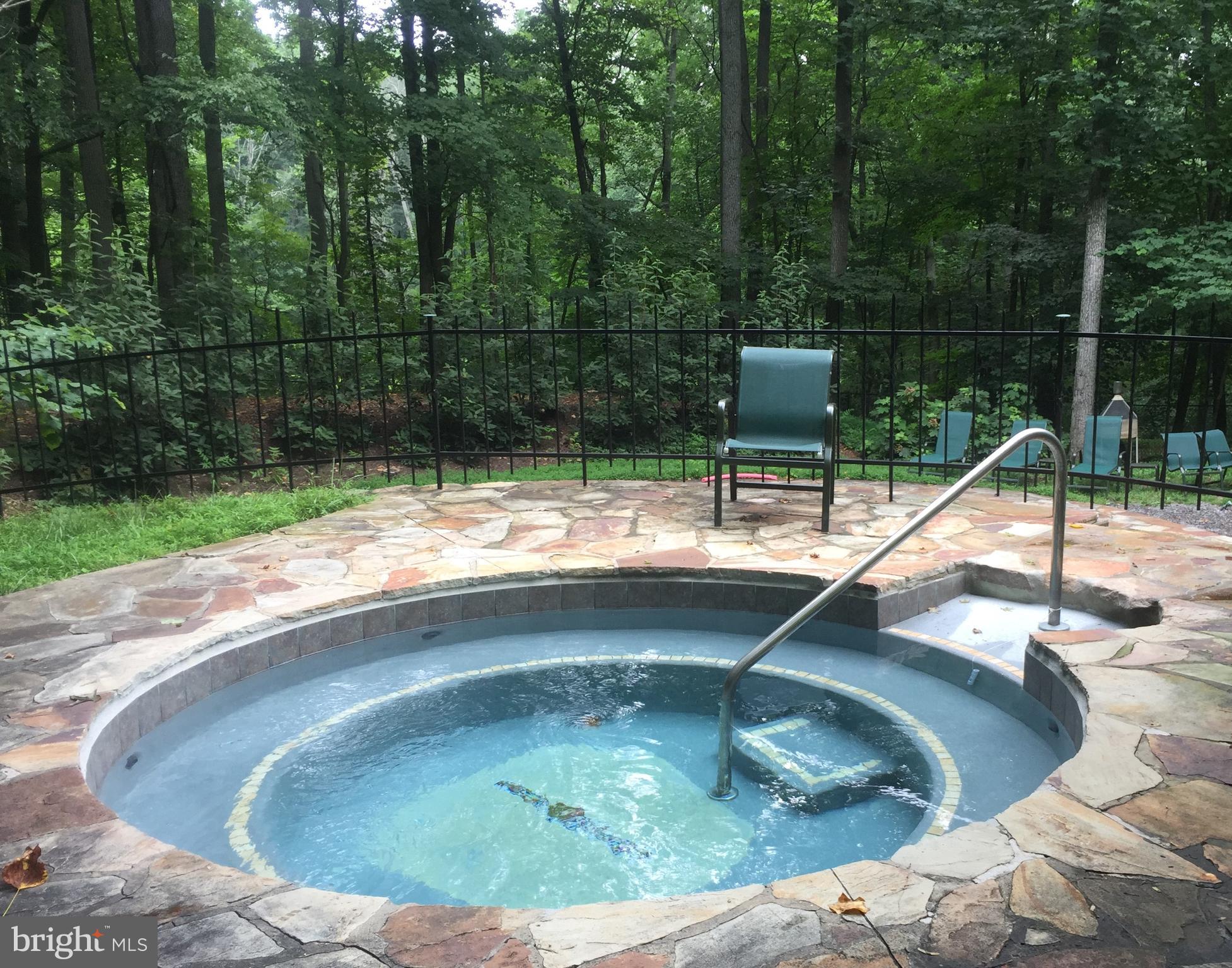 COOLFONT MOUNTAINSIDE - Residential