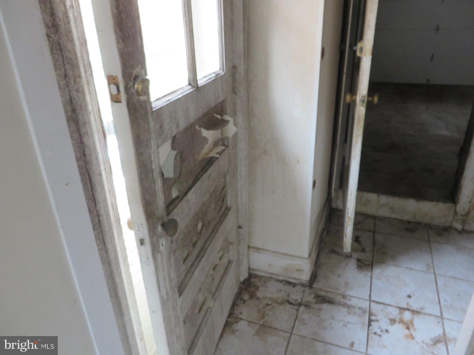 ROCK CREEK KNOLLS - Residential