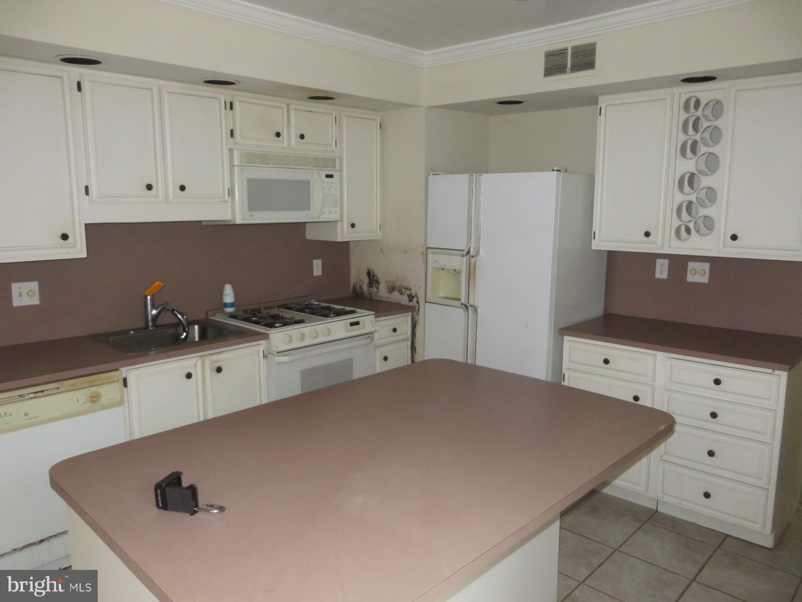 ROCK CREEK KNOLLS - Residential