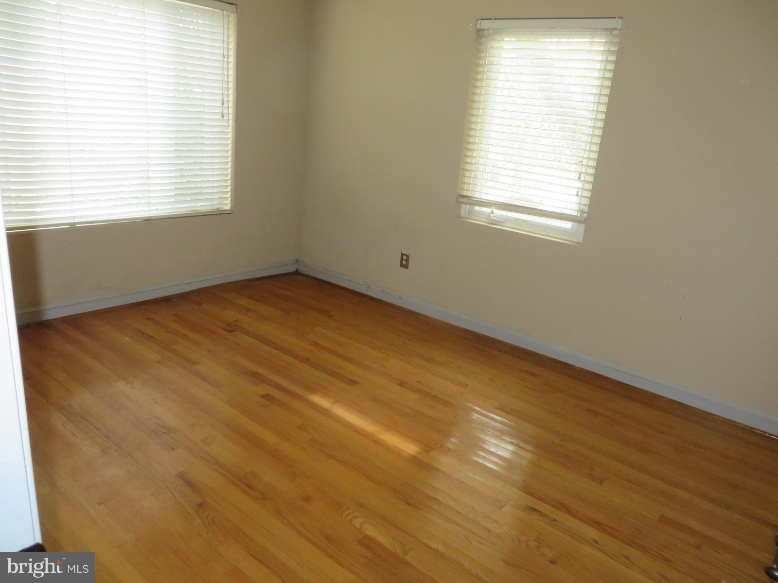 ROCK CREEK KNOLLS - Residential