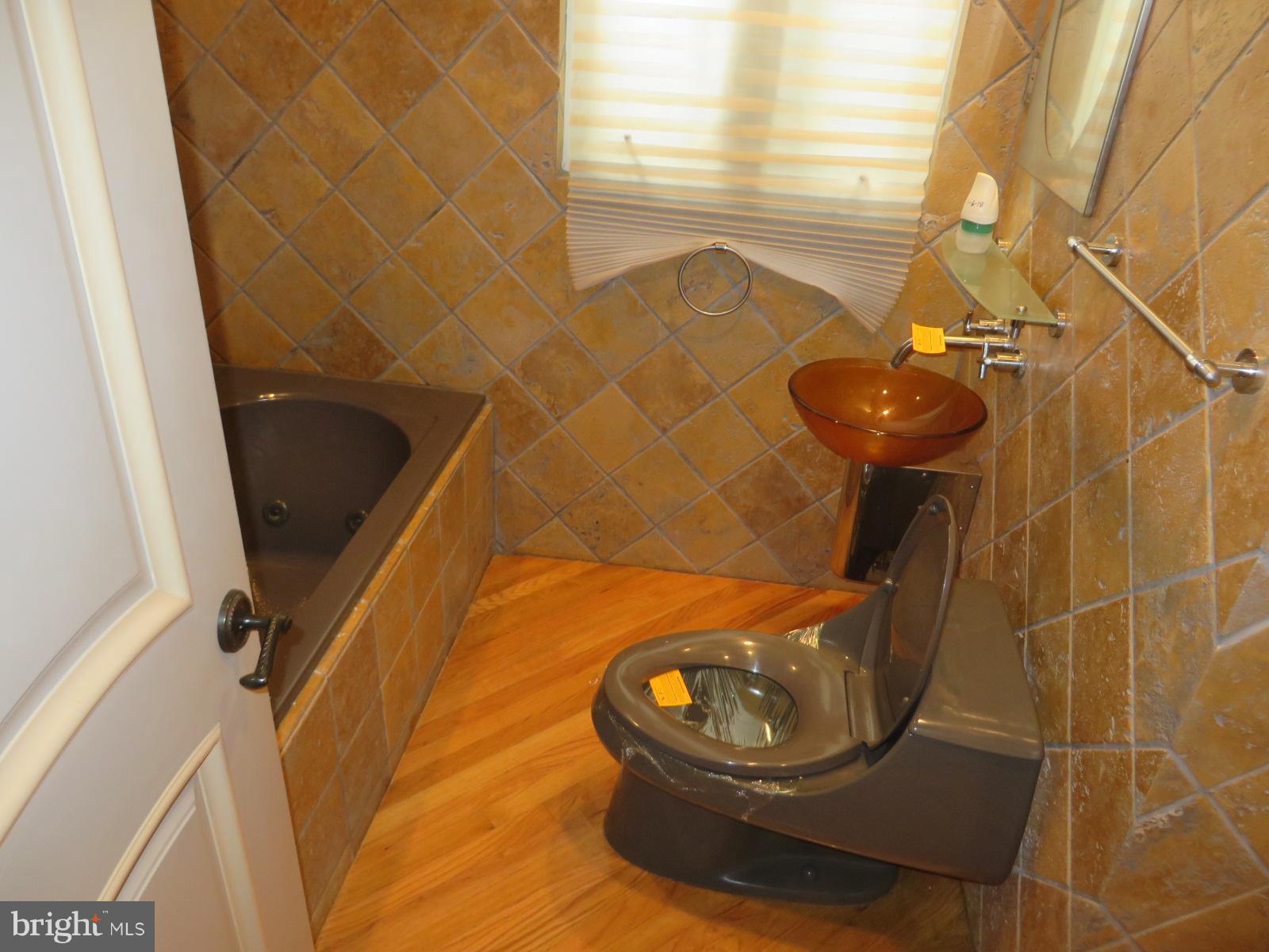 ROCK CREEK KNOLLS - Residential