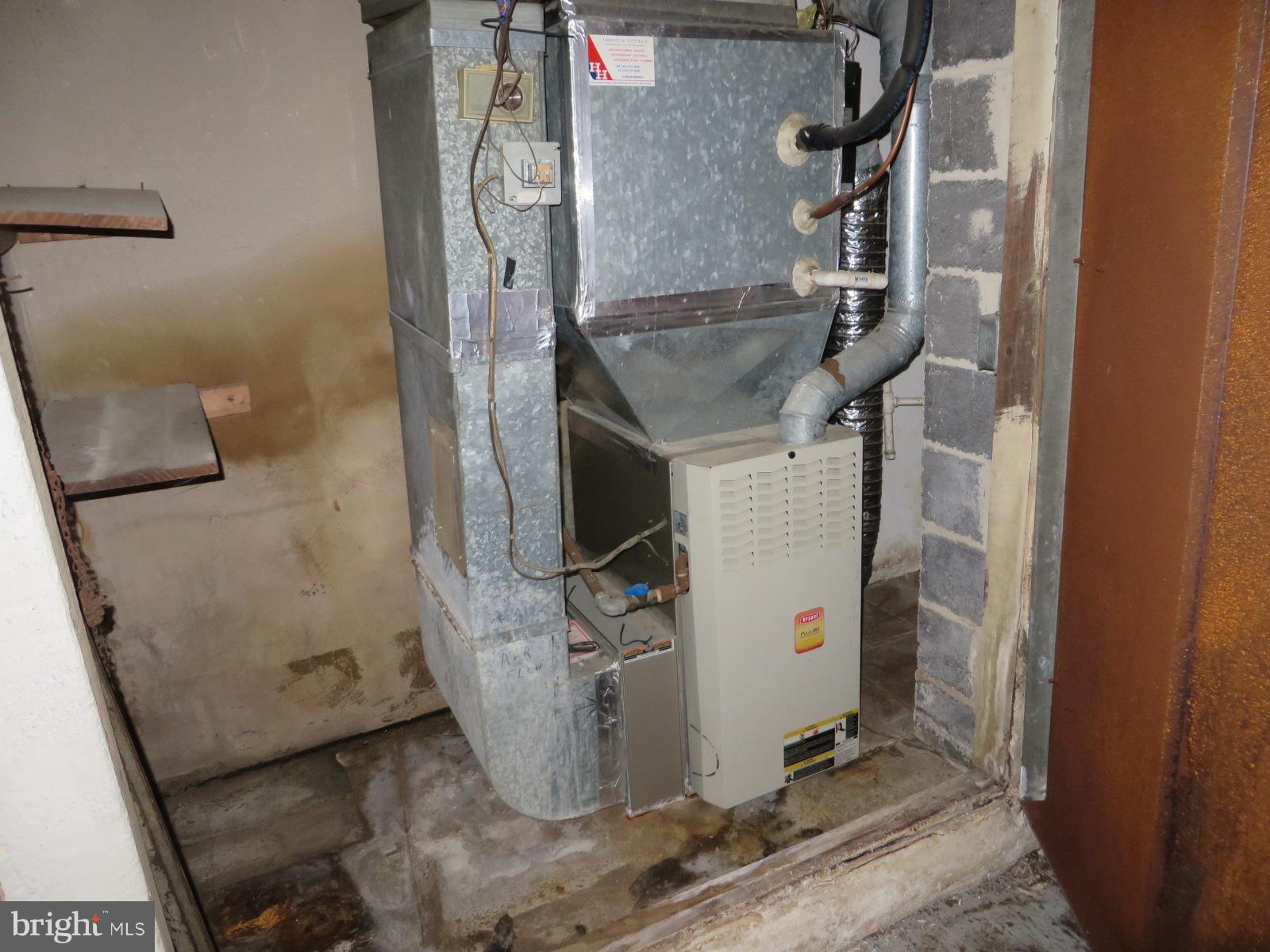 ROCK CREEK KNOLLS - Residential