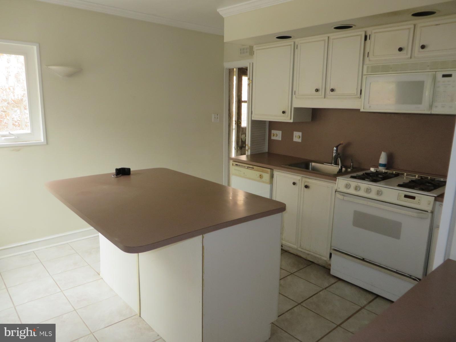 ROCK CREEK KNOLLS - Residential