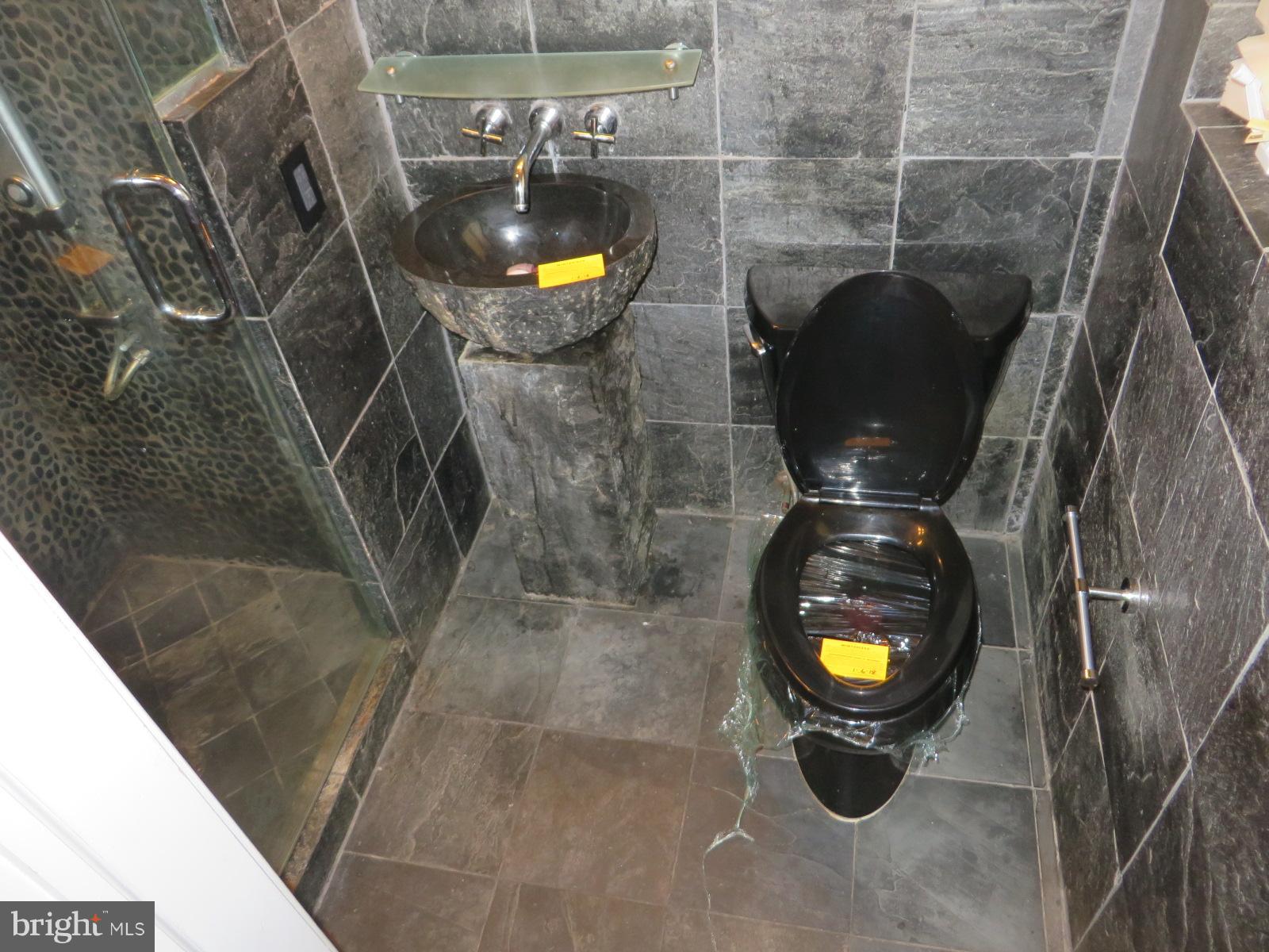 ROCK CREEK KNOLLS - Residential