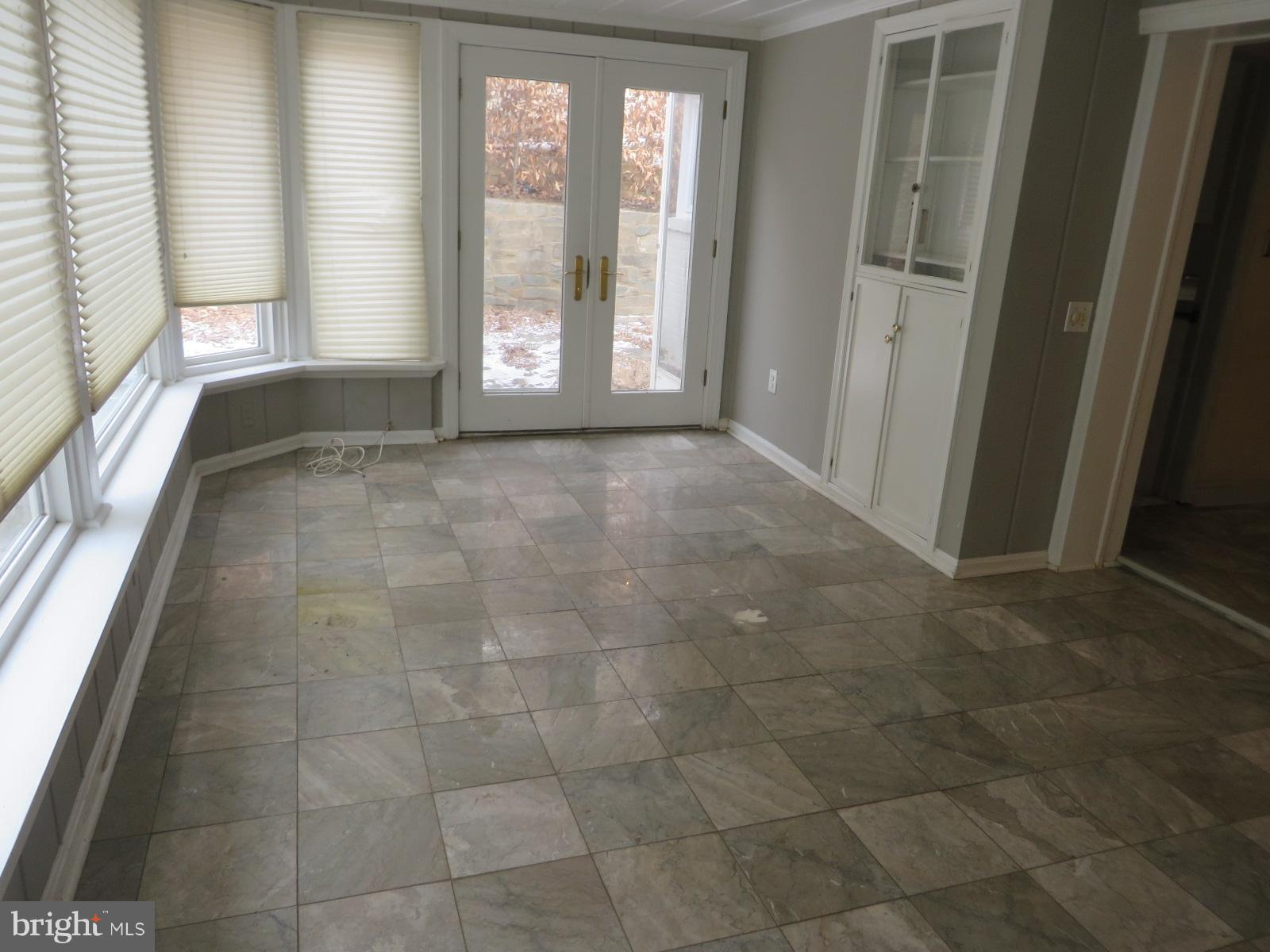 ROCK CREEK KNOLLS - Residential