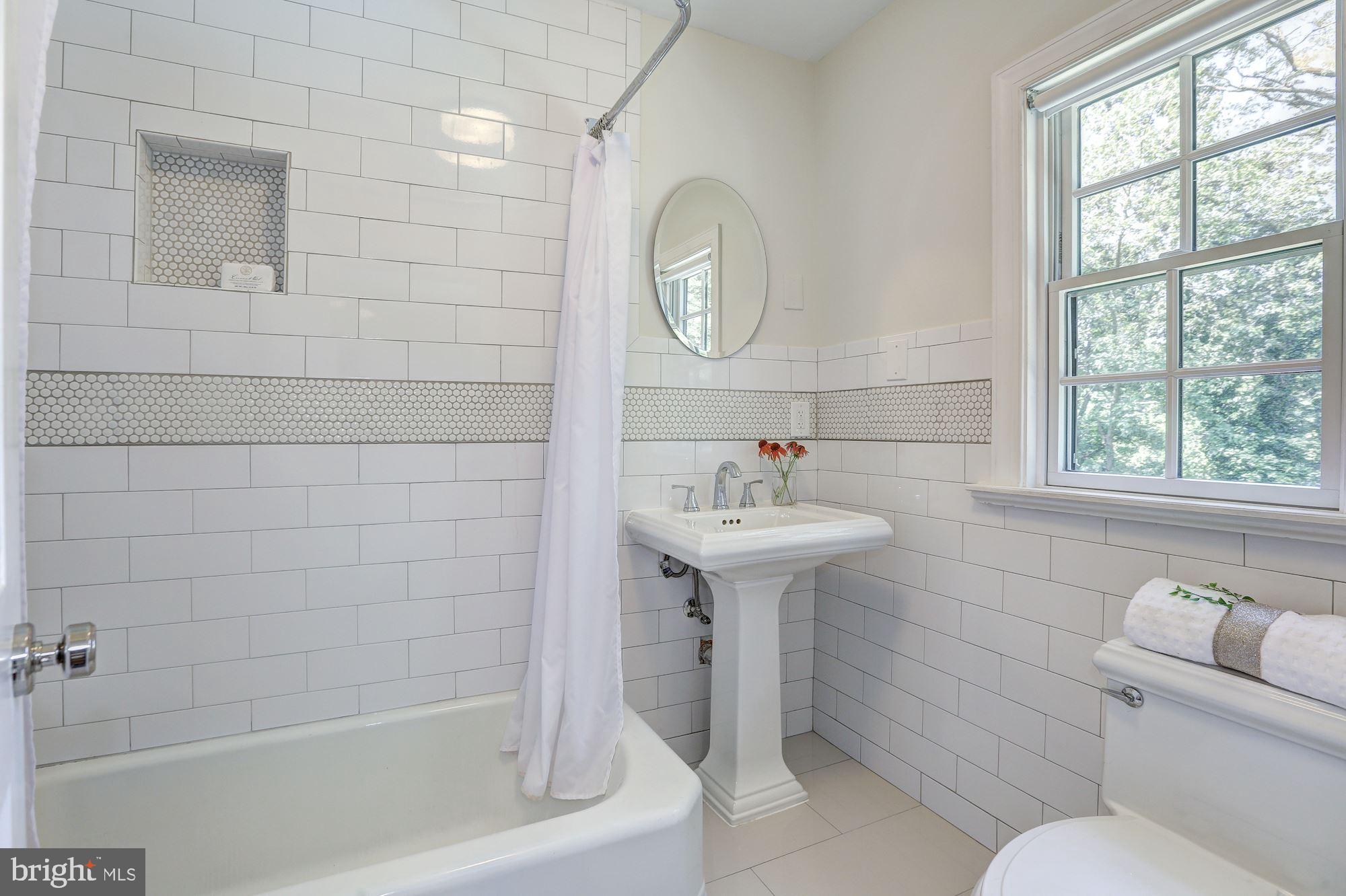 KENWOOD - Residential