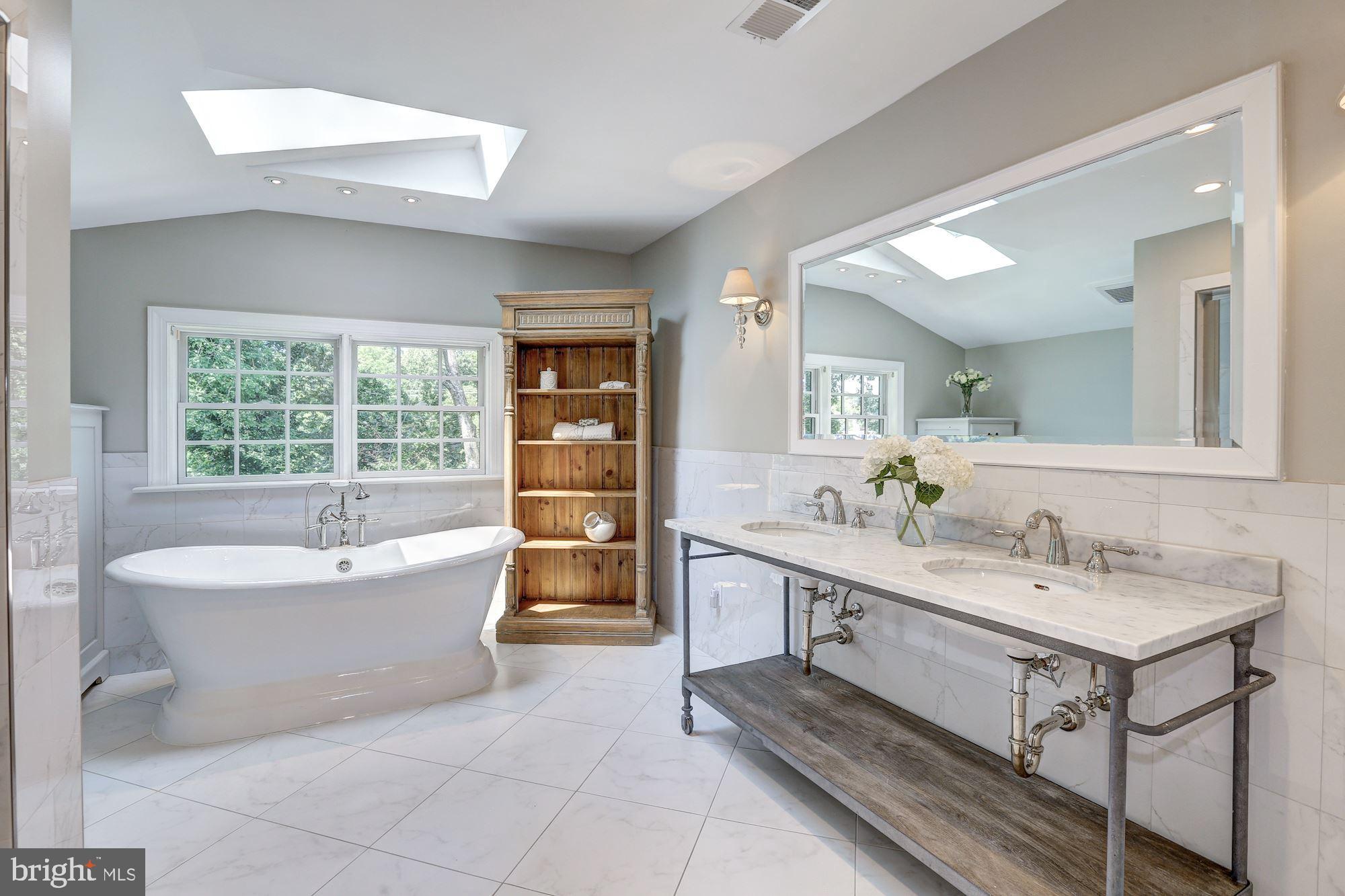 KENWOOD - Residential