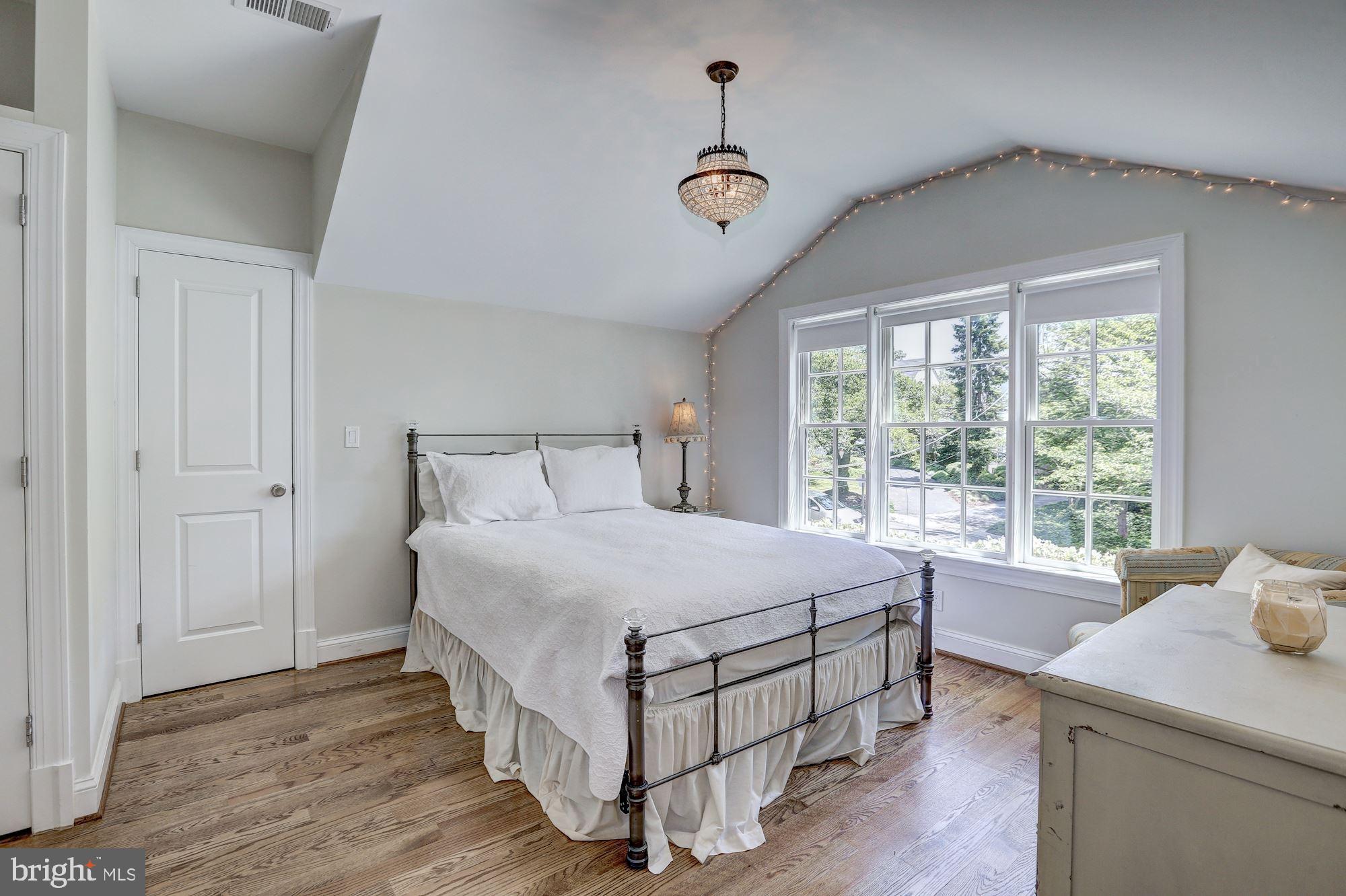 KENWOOD - Residential