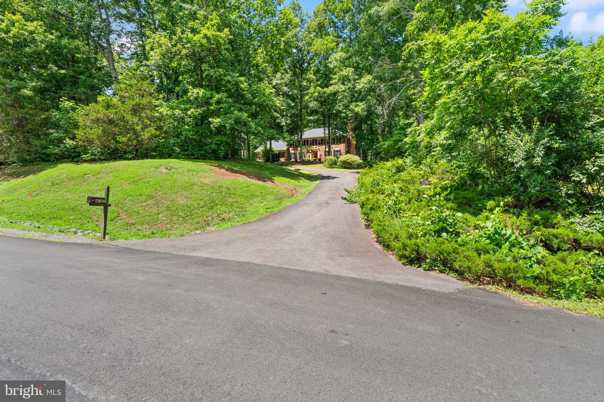 4560 LYNN FOREST DRIVE