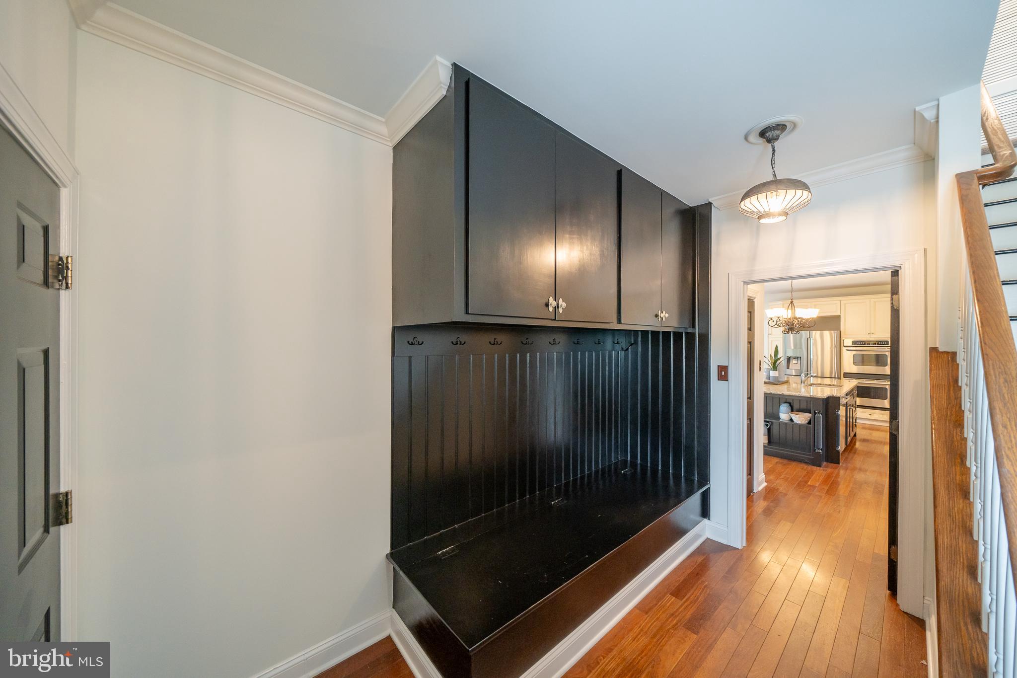 PONDVIEW - Residential