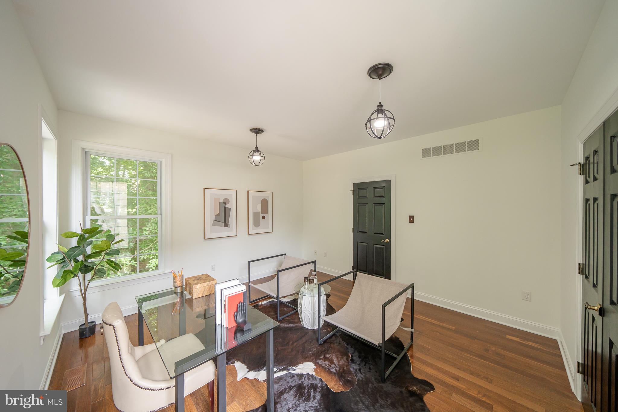 PONDVIEW - Residential