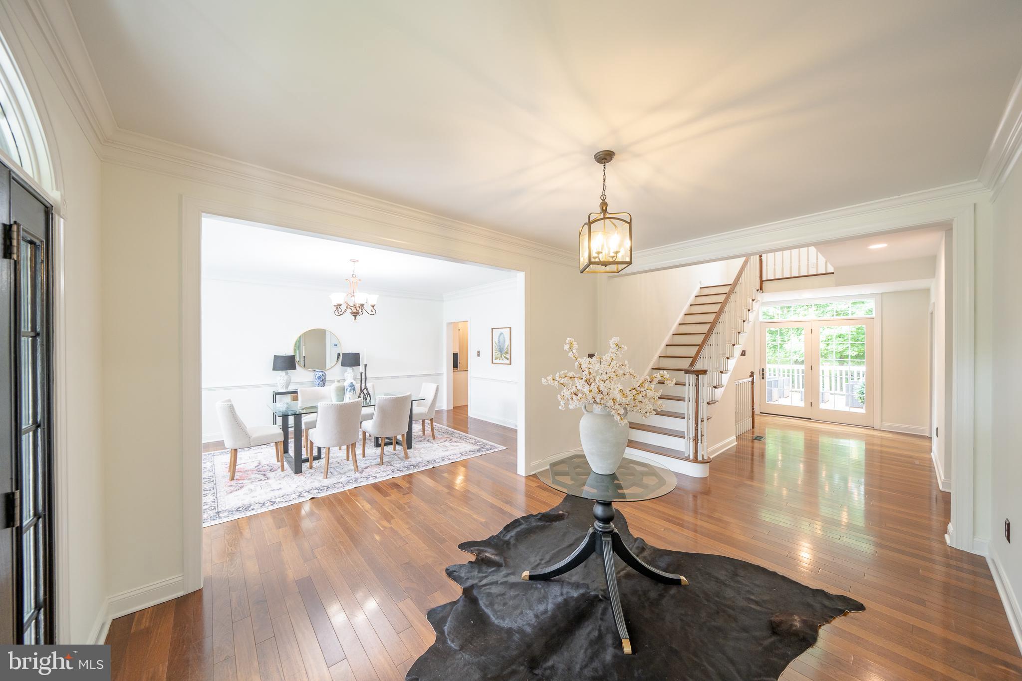 PONDVIEW - Residential