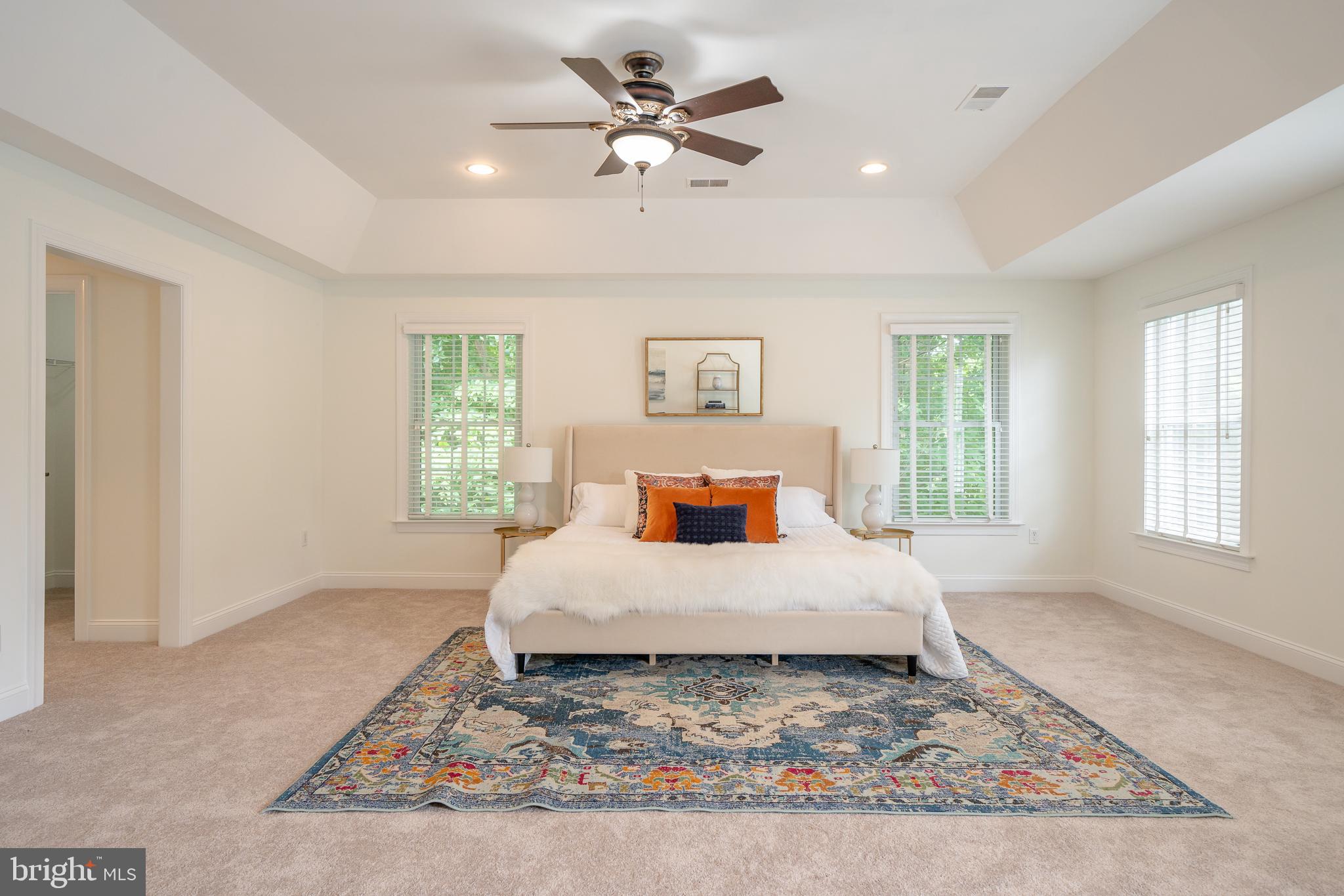 PONDVIEW - Residential