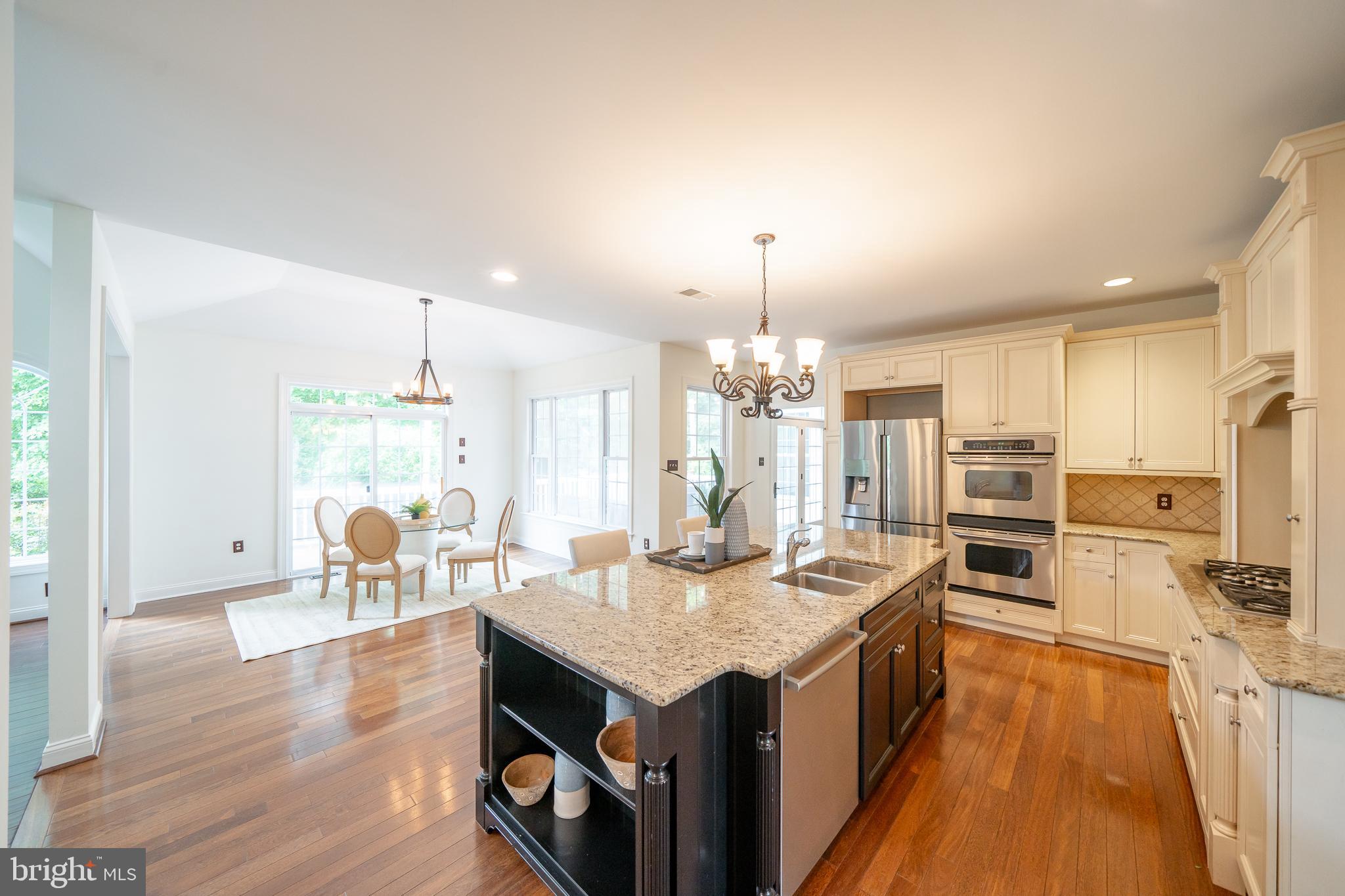 PONDVIEW - Residential