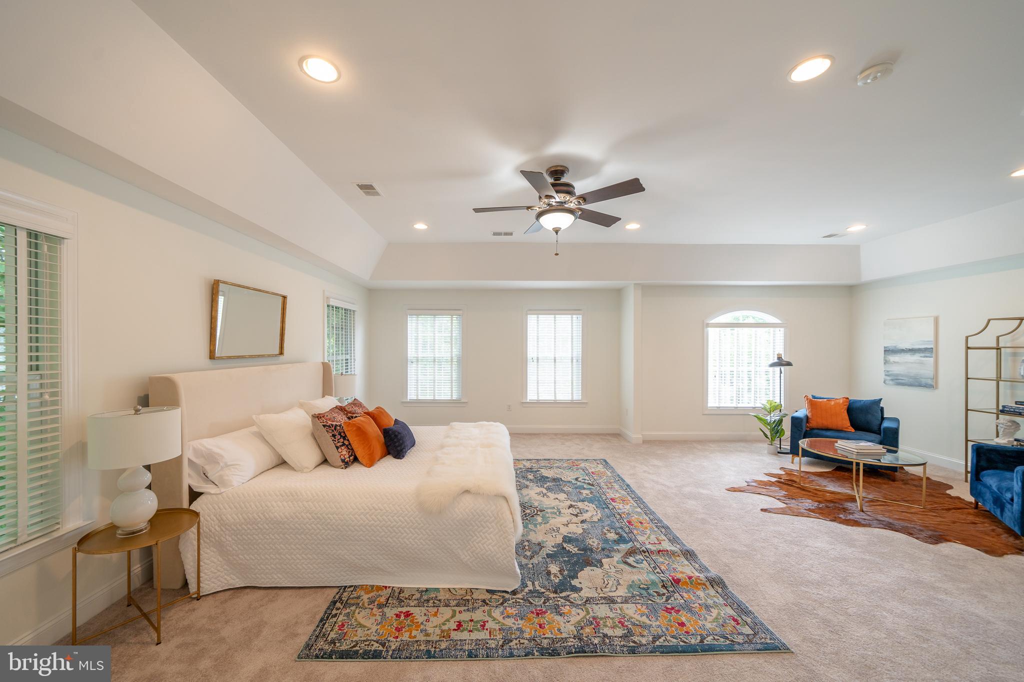 PONDVIEW - Residential