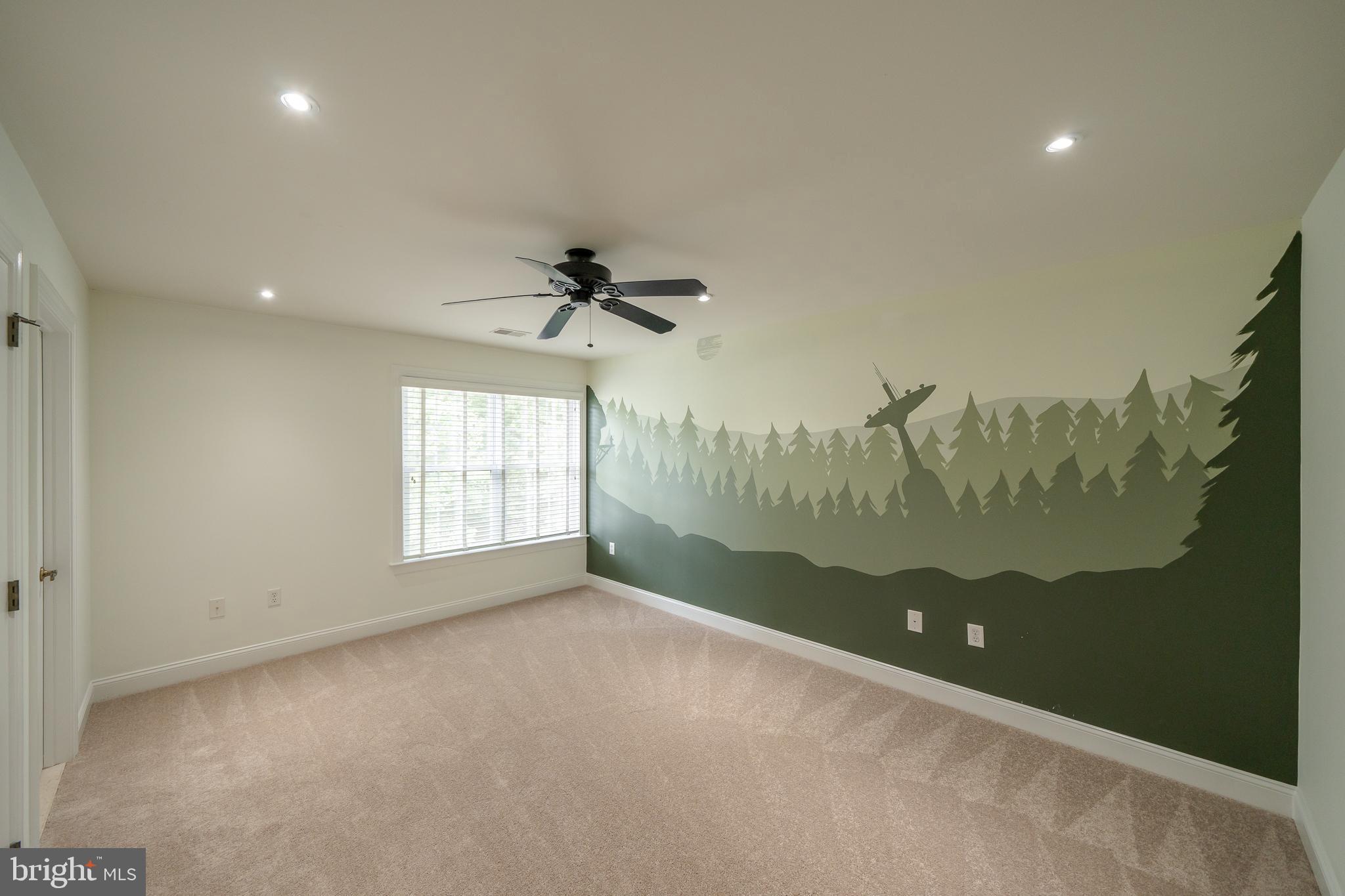 PONDVIEW - Residential