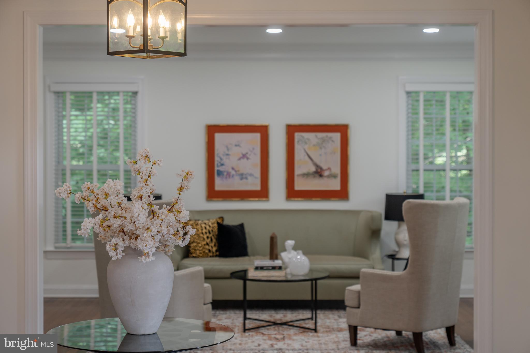 PONDVIEW - Residential