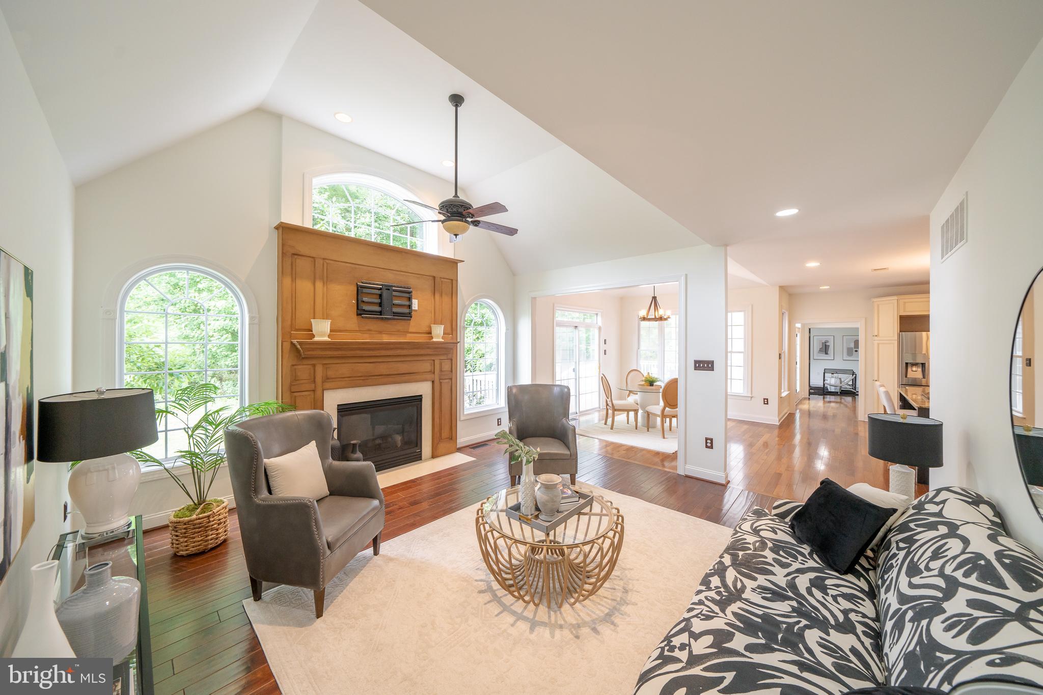 PONDVIEW - Residential