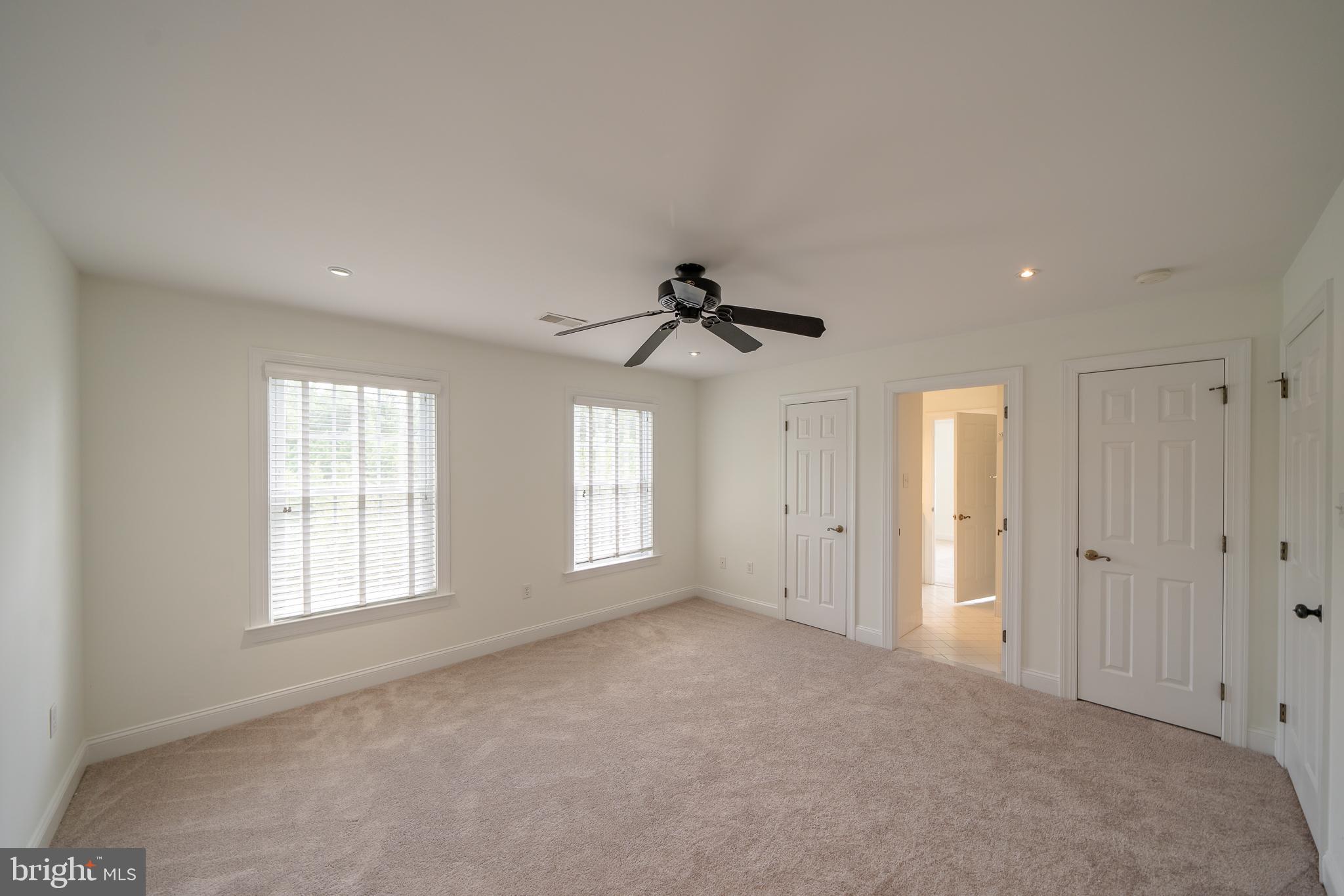 PONDVIEW - Residential