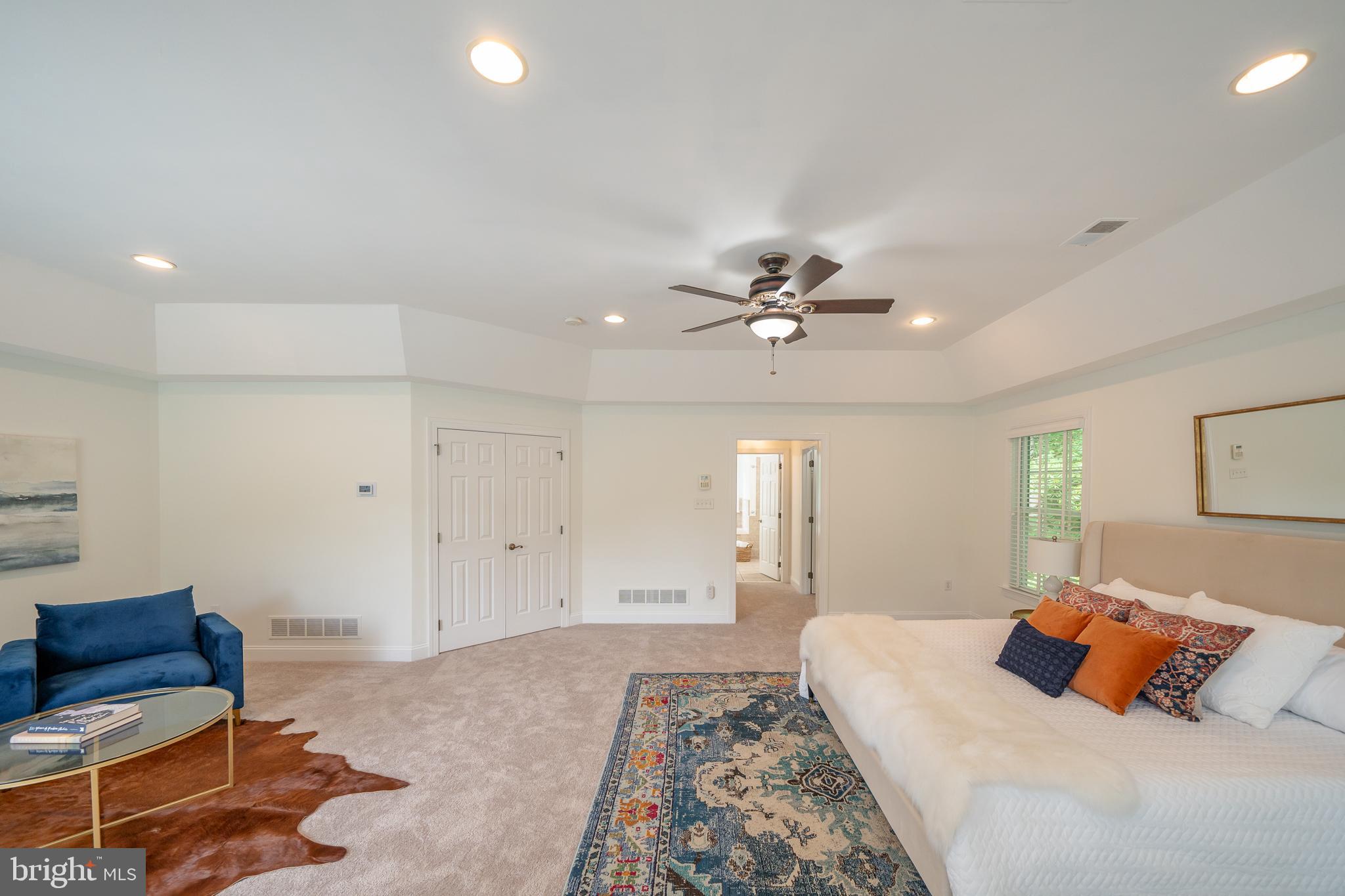 PONDVIEW - Residential