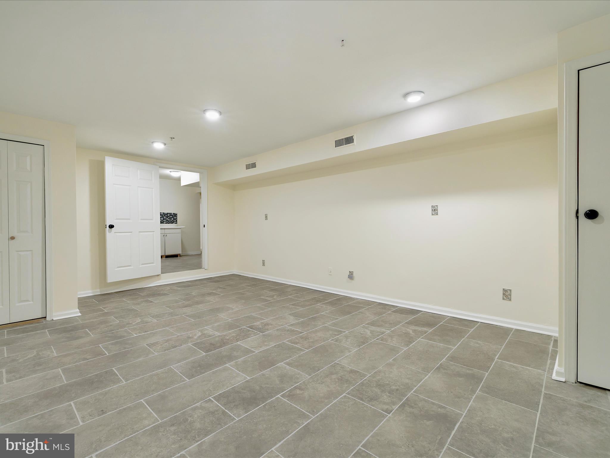 WOODHAVEN ESTATES - Residential