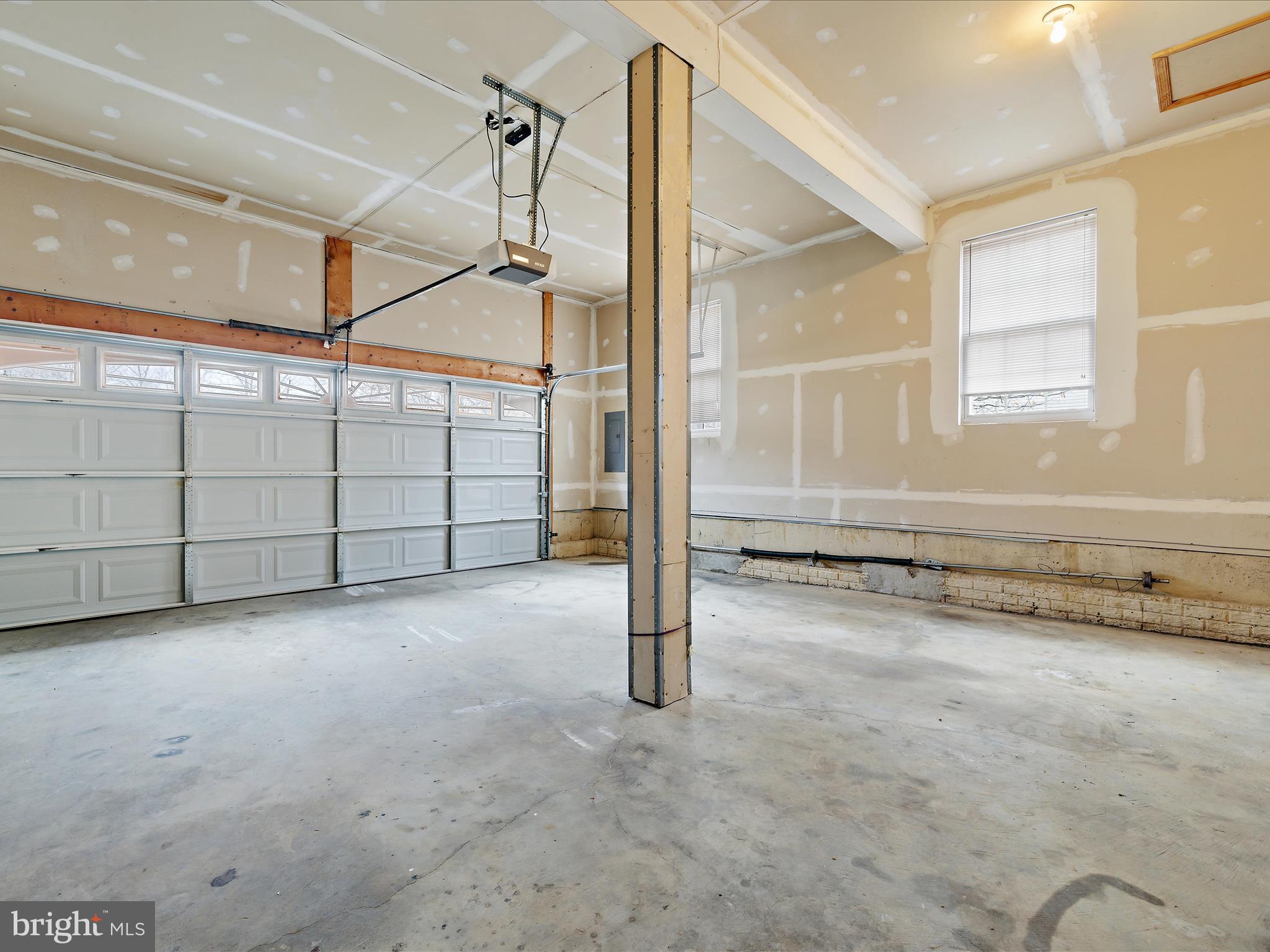 WOODHAVEN ESTATES - Residential