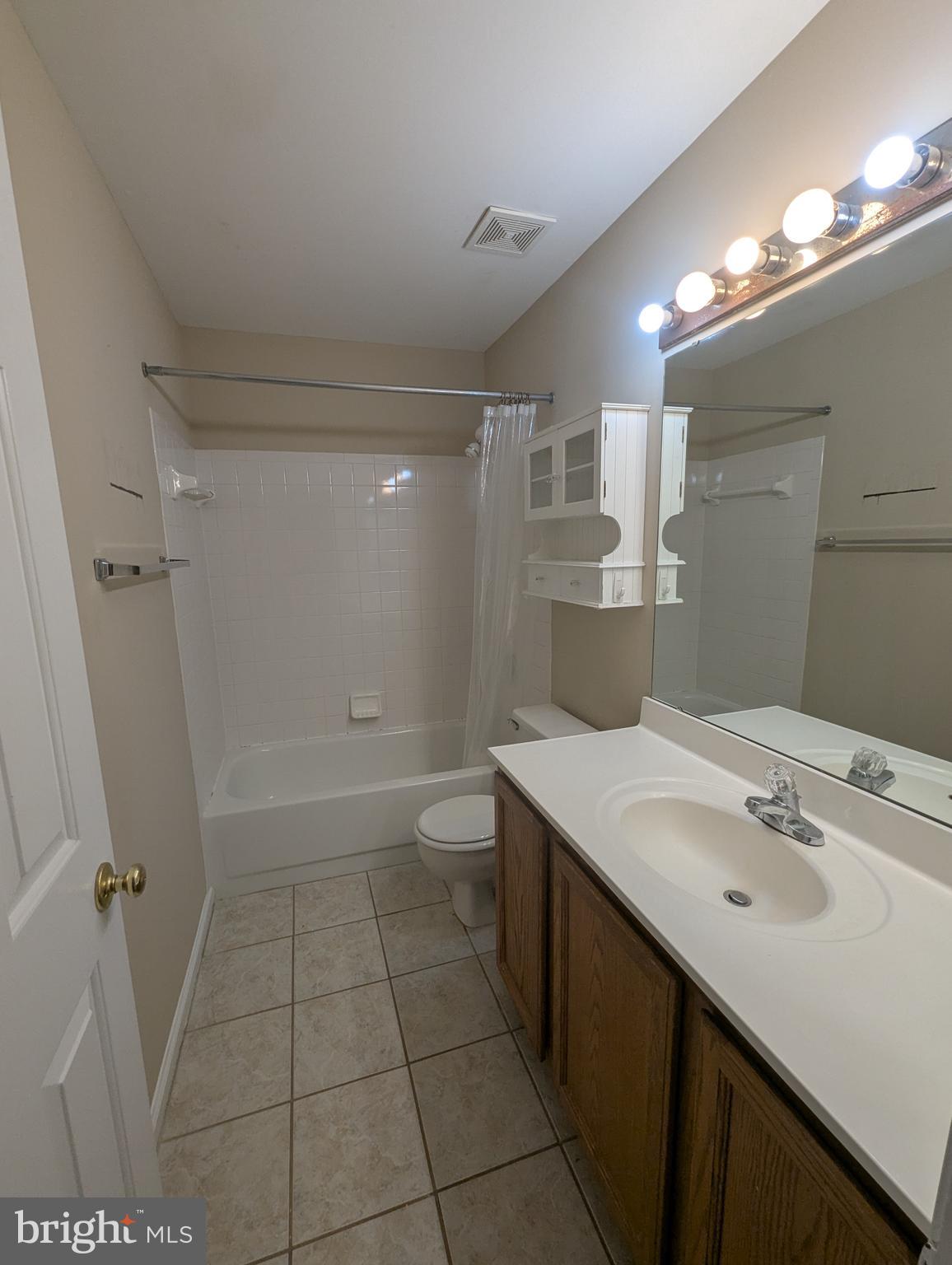 ARLINGTON - Residential Lease