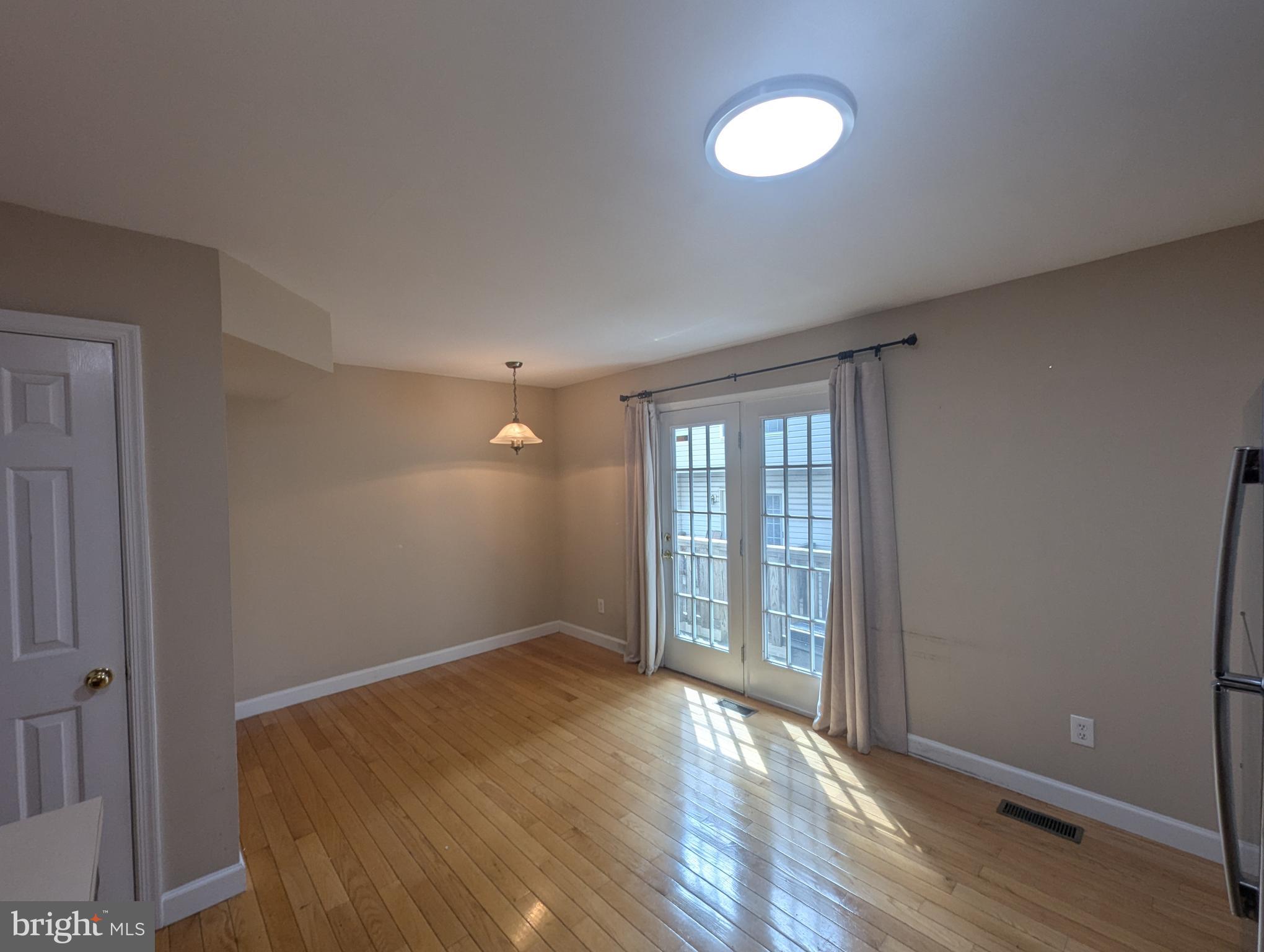 ARLINGTON - Residential Lease