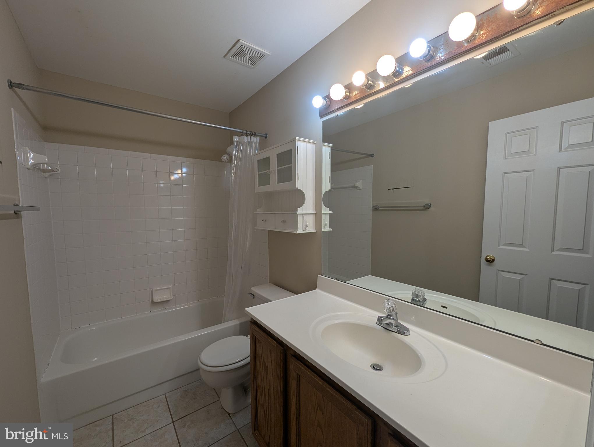 ARLINGTON - Residential Lease