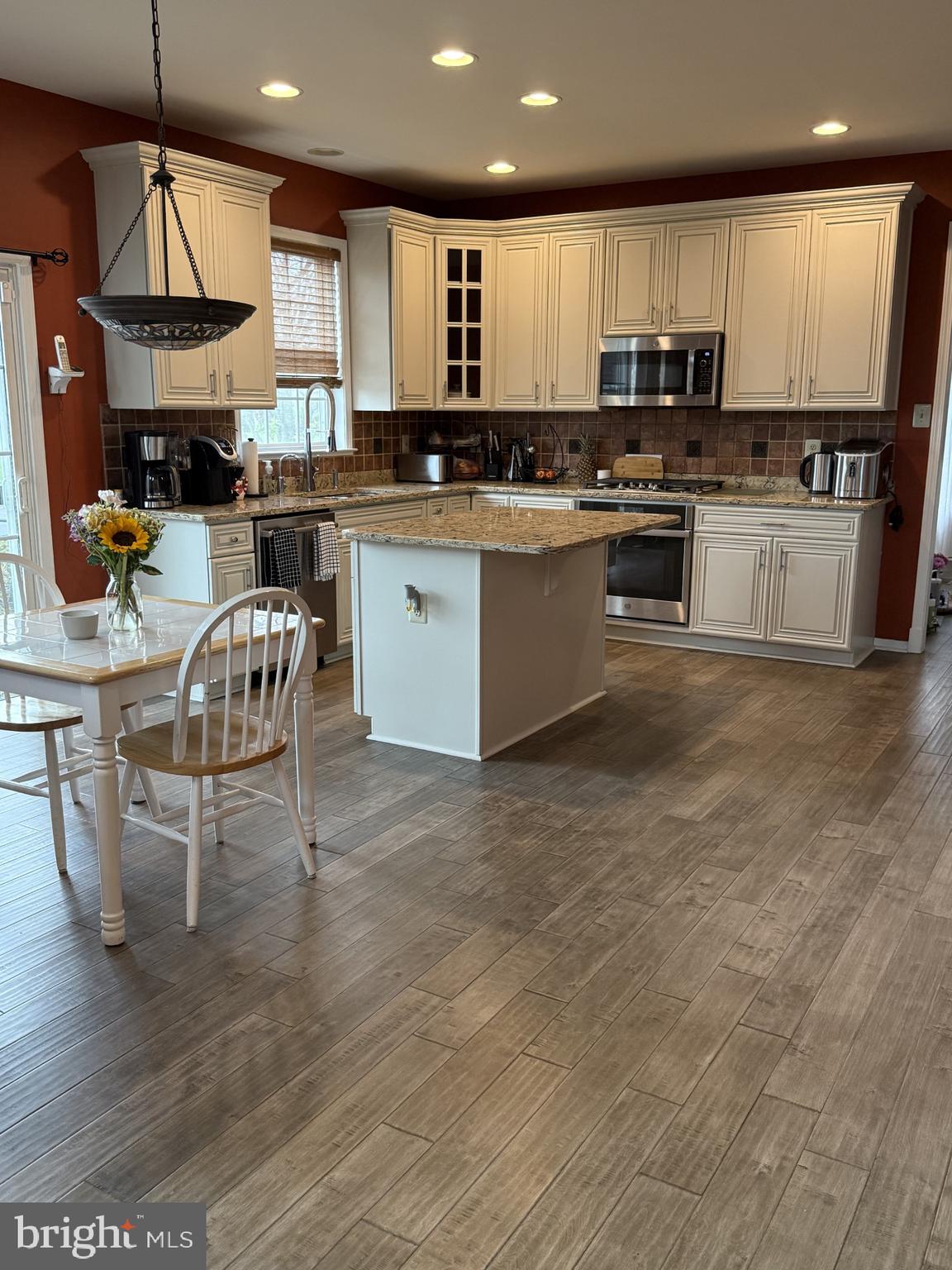 VALLEY HIGH ESTS - Residential