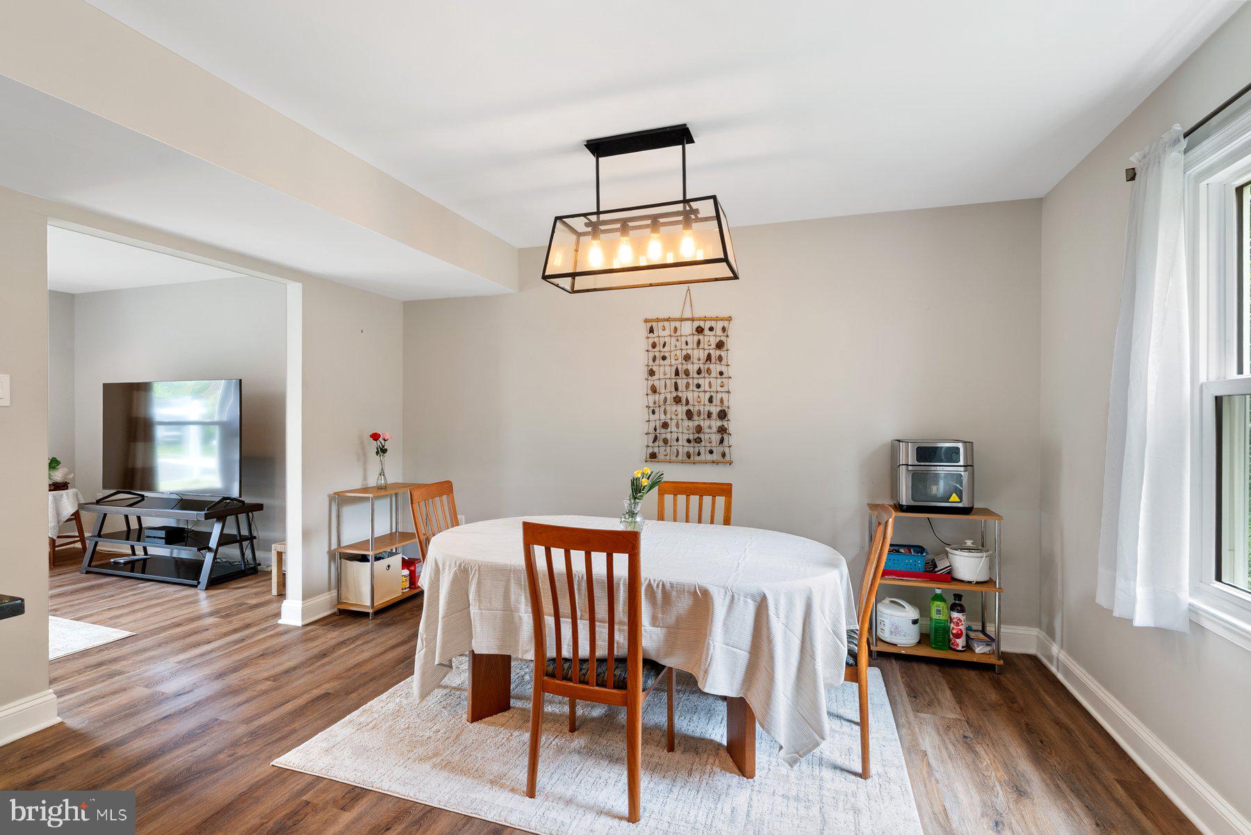 THE PROVINCES - Residential