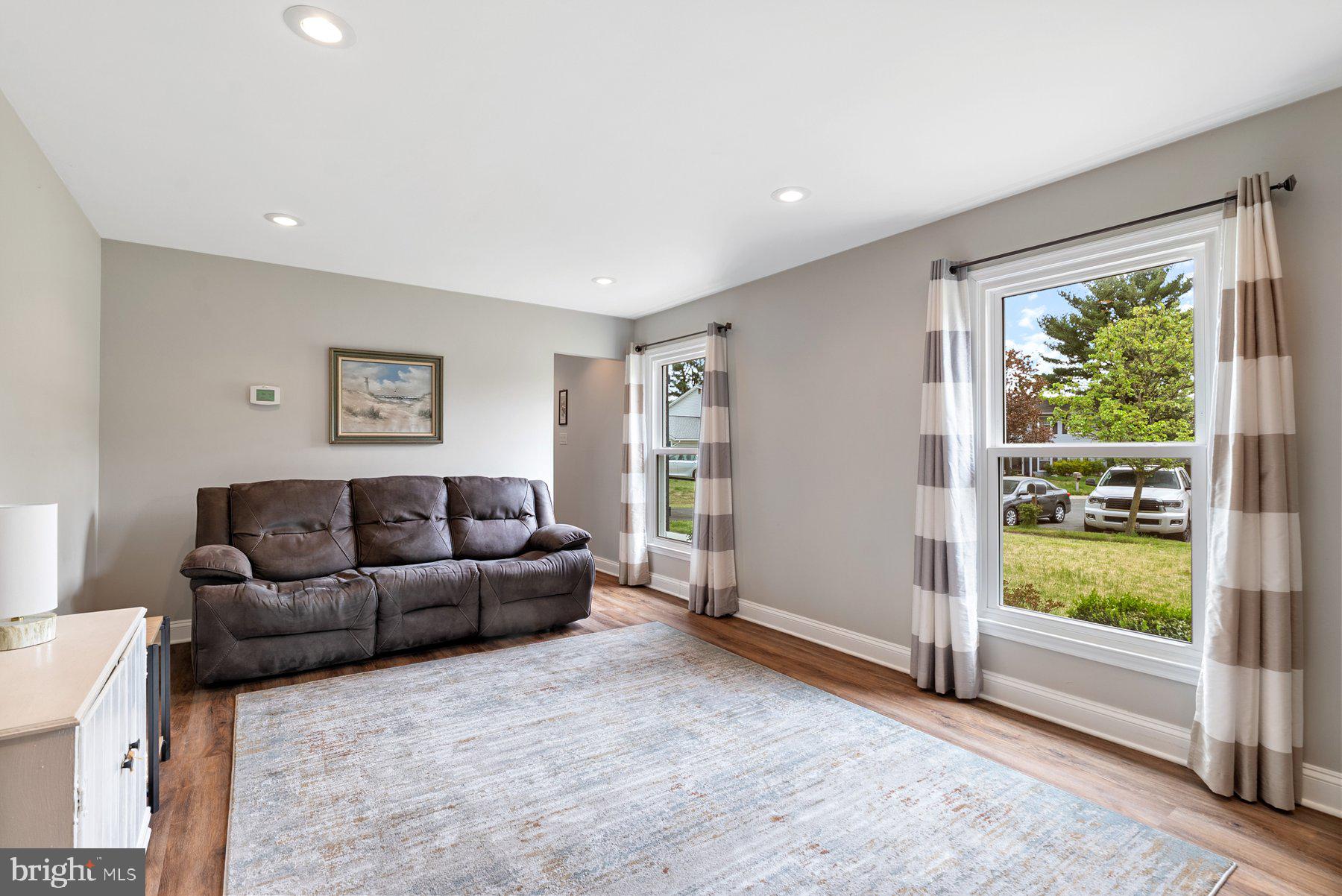 THE PROVINCES - Residential