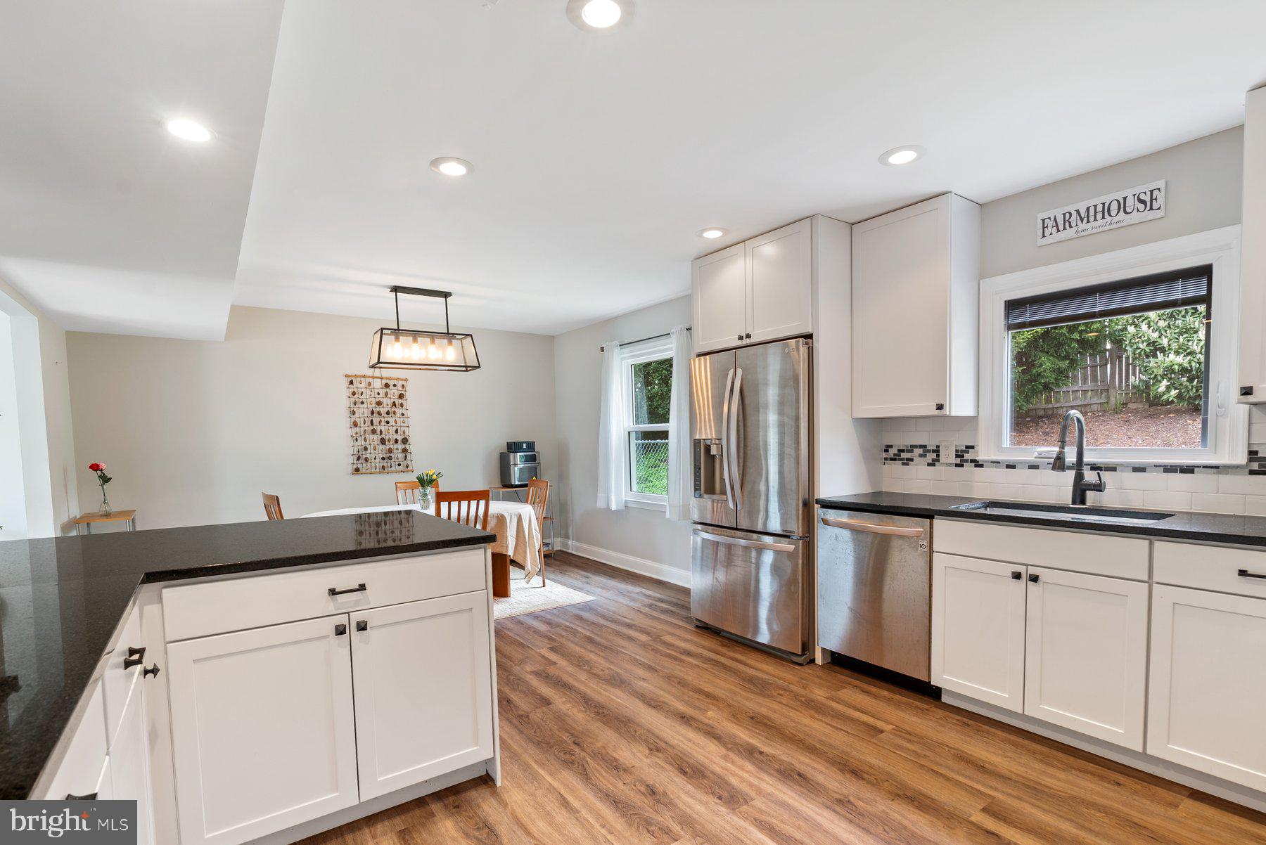 THE PROVINCES - Residential