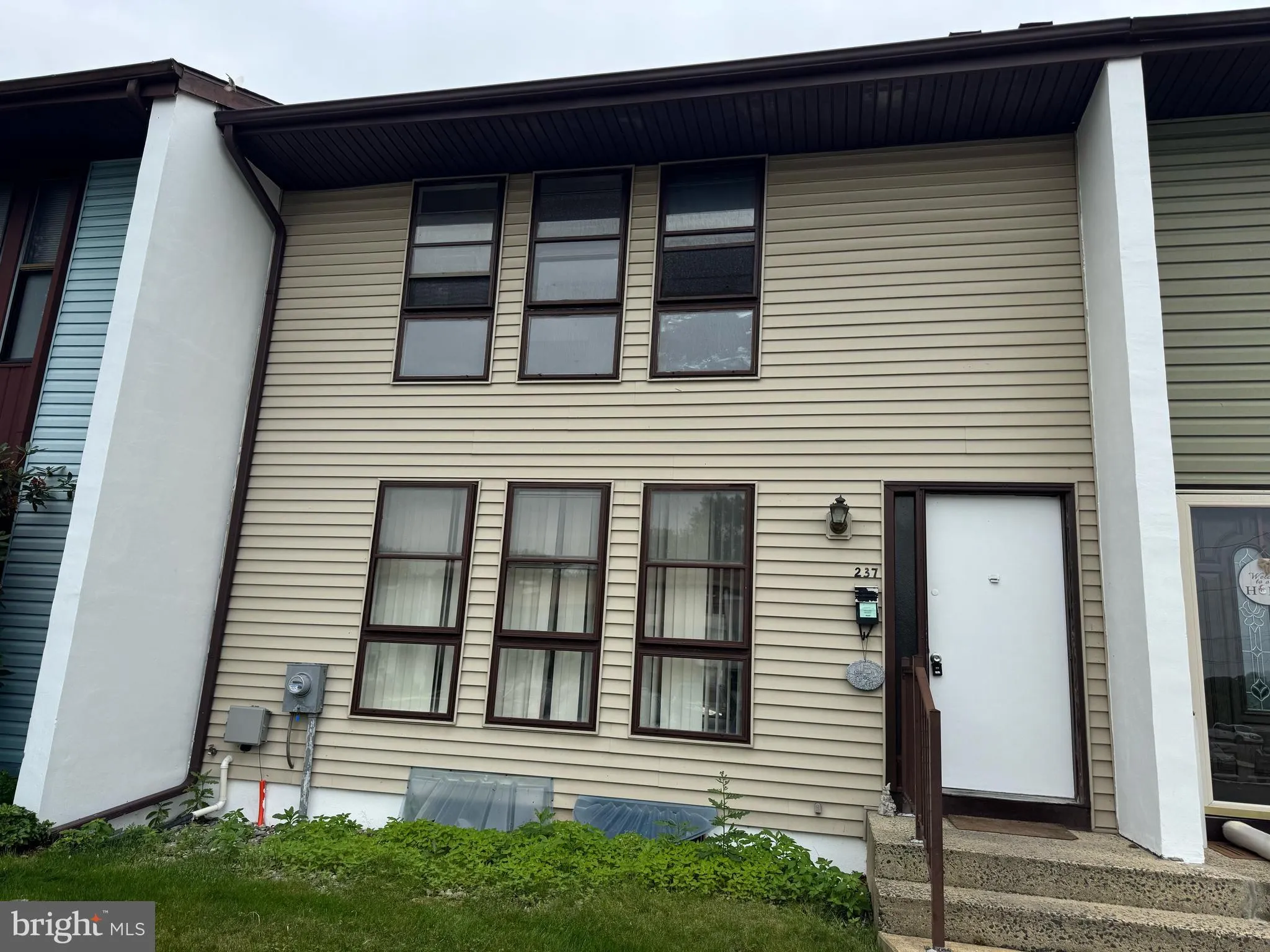 Hightstown, New Jersey 08520, United States, 3 Bedrooms Bedrooms, ,3 BathroomsBathrooms,Residential,Active,168149