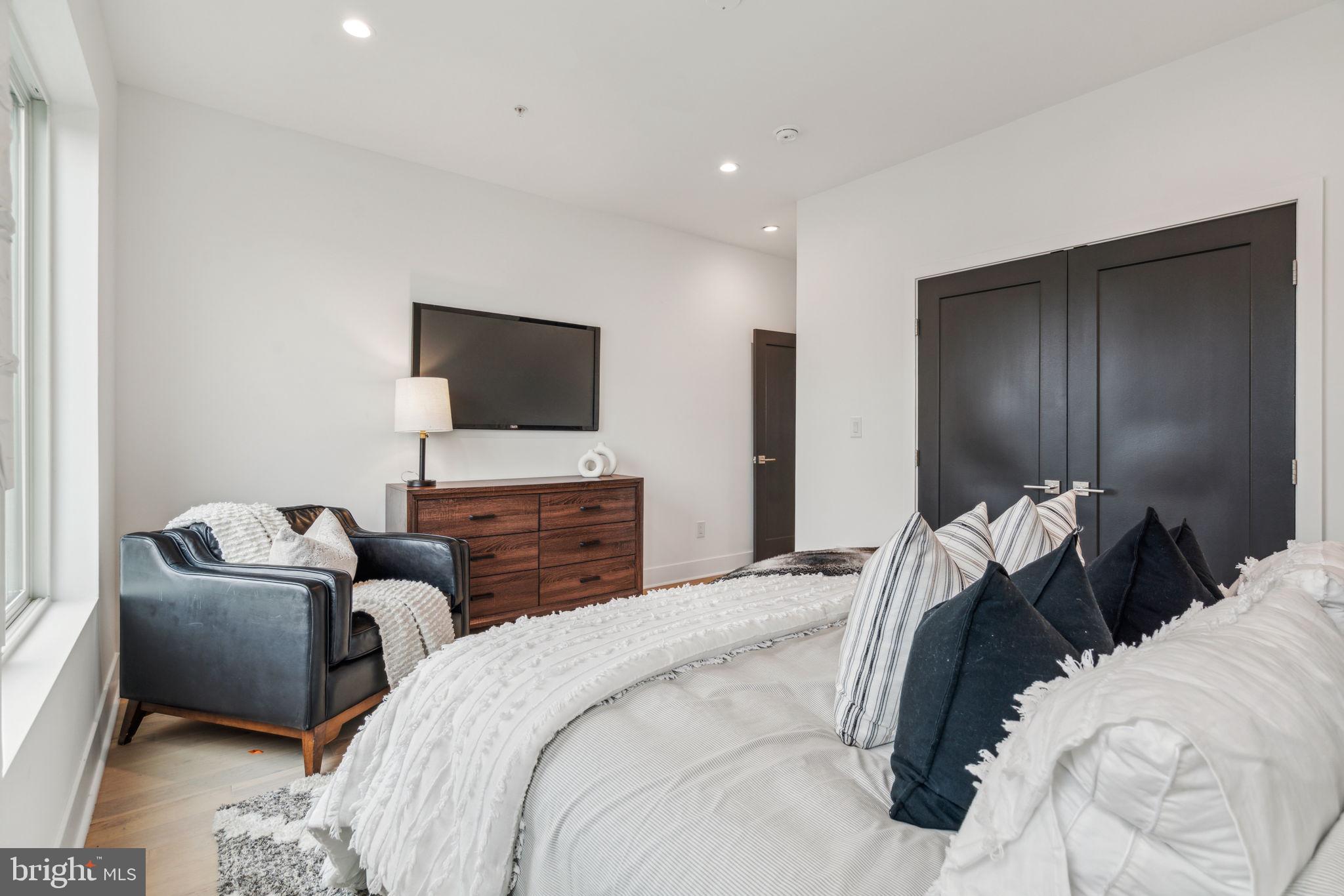 GRAYS FERRY - Residential