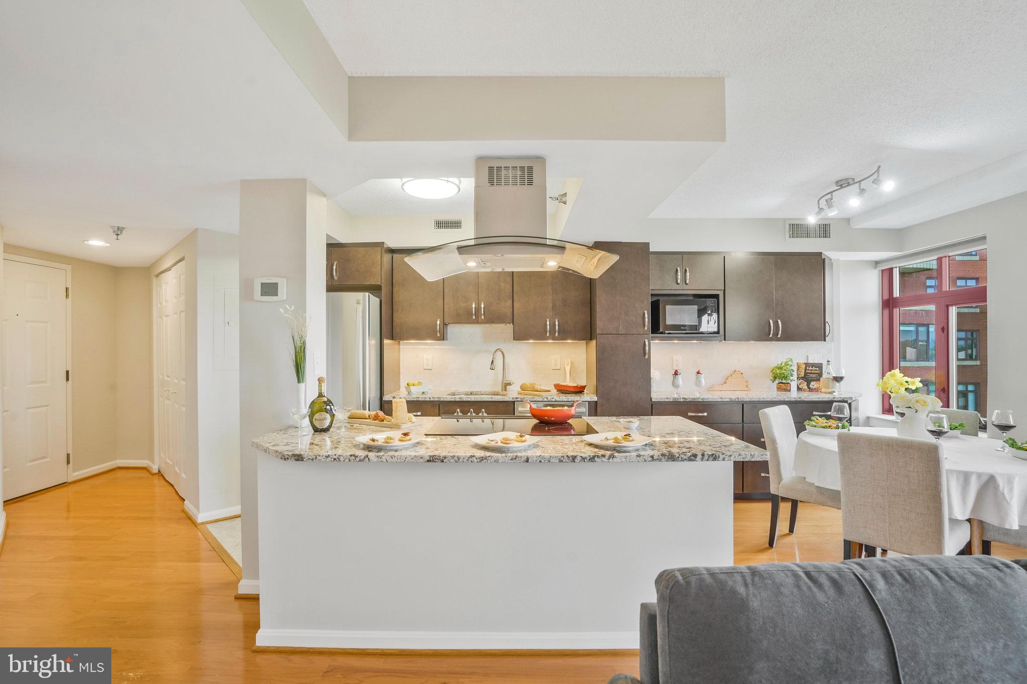 CHARLESTON CONDO - Residential