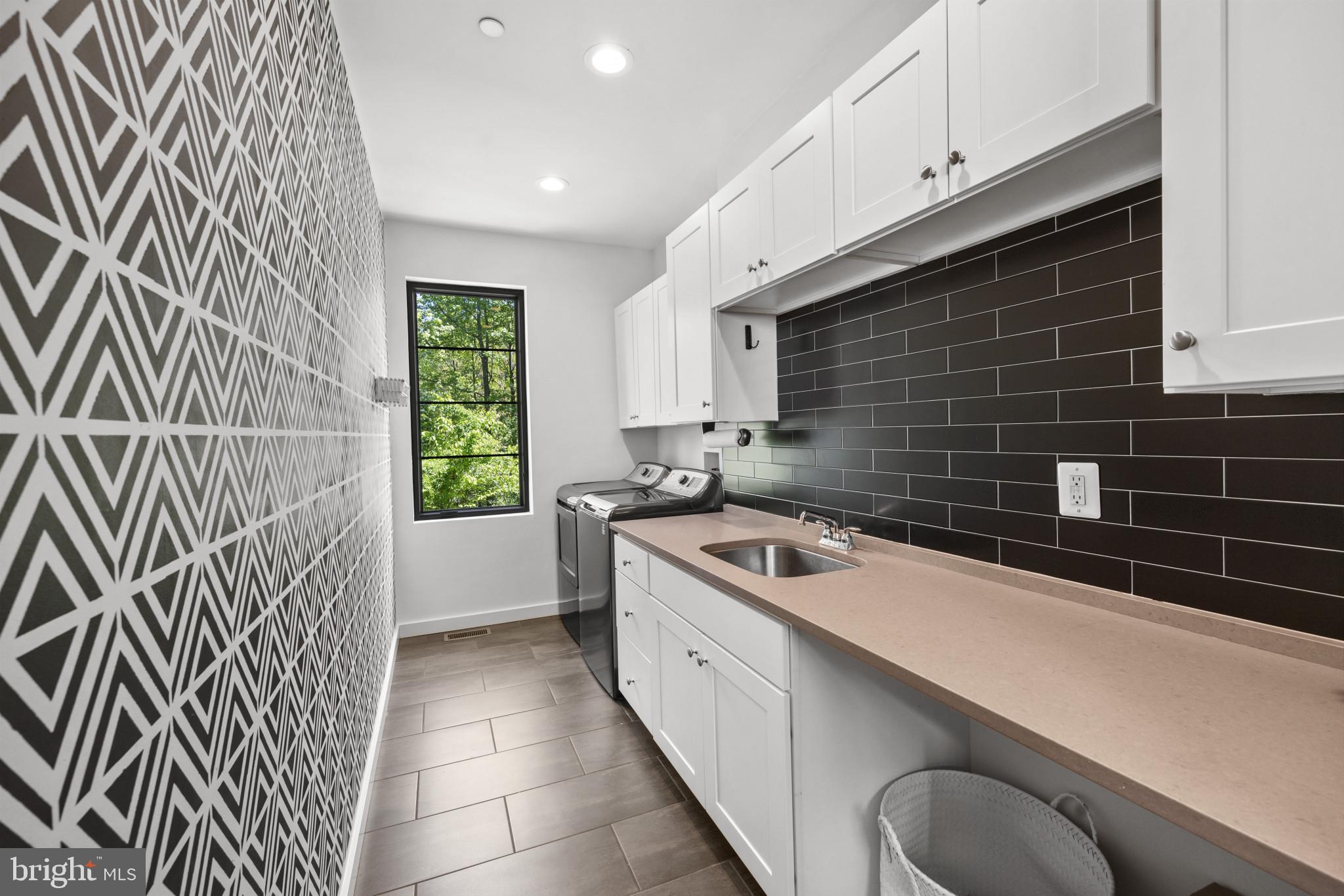 ATHLONE HILLS - Residential