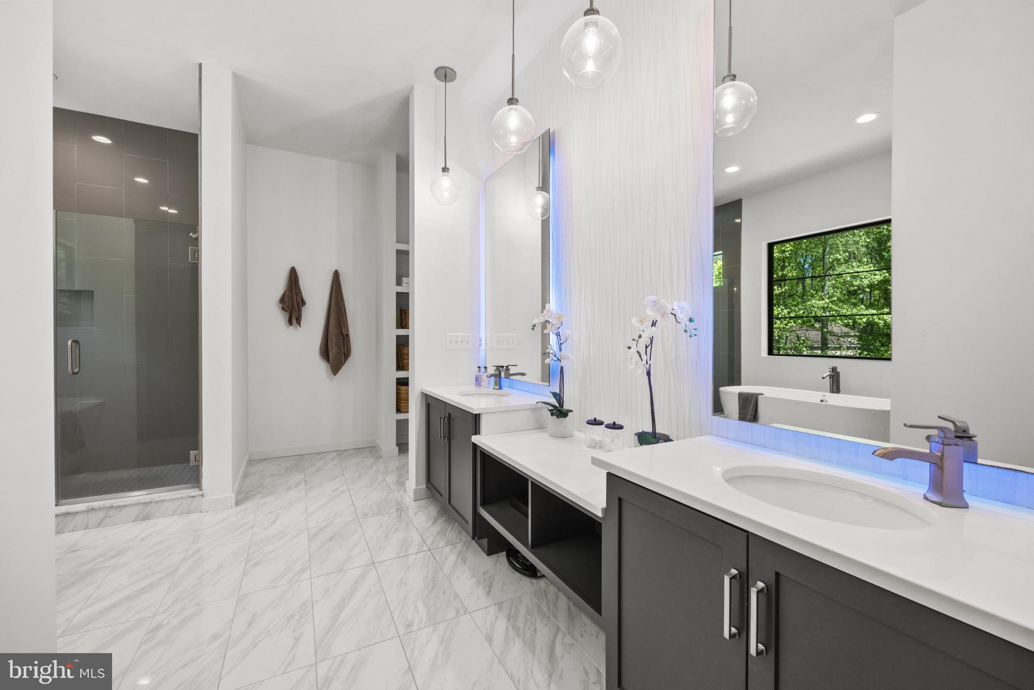 ATHLONE HILLS - Residential