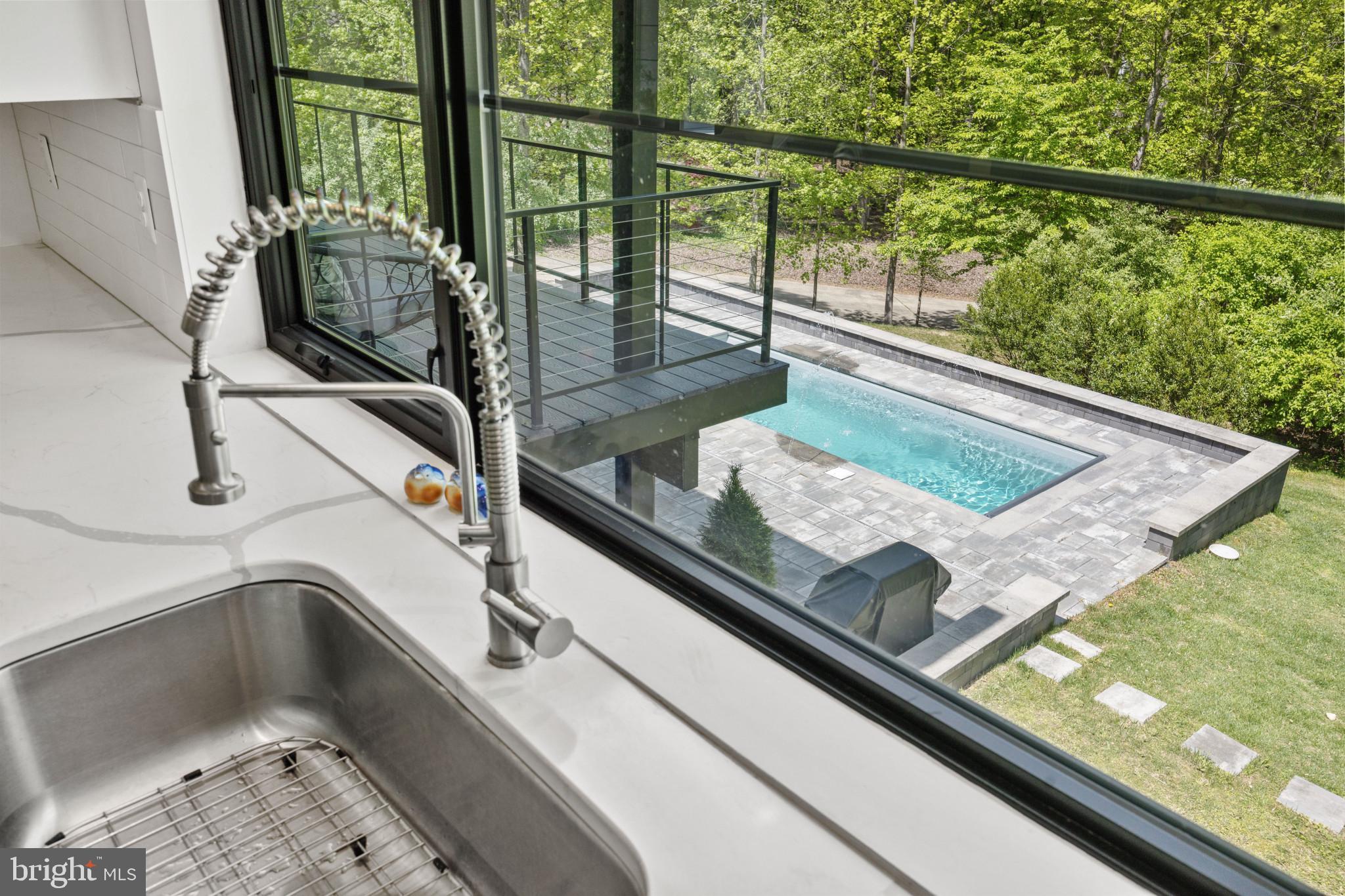 ATHLONE HILLS - Residential