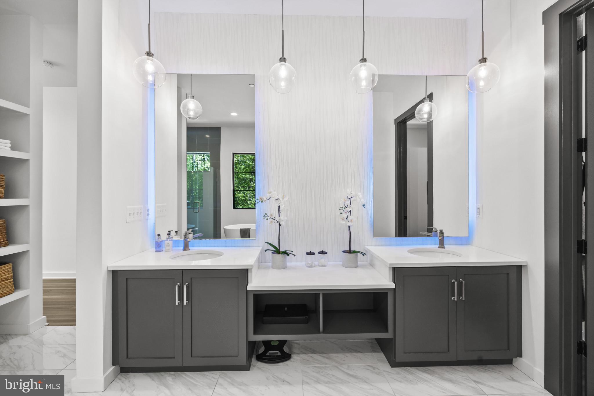 ATHLONE HILLS - Residential