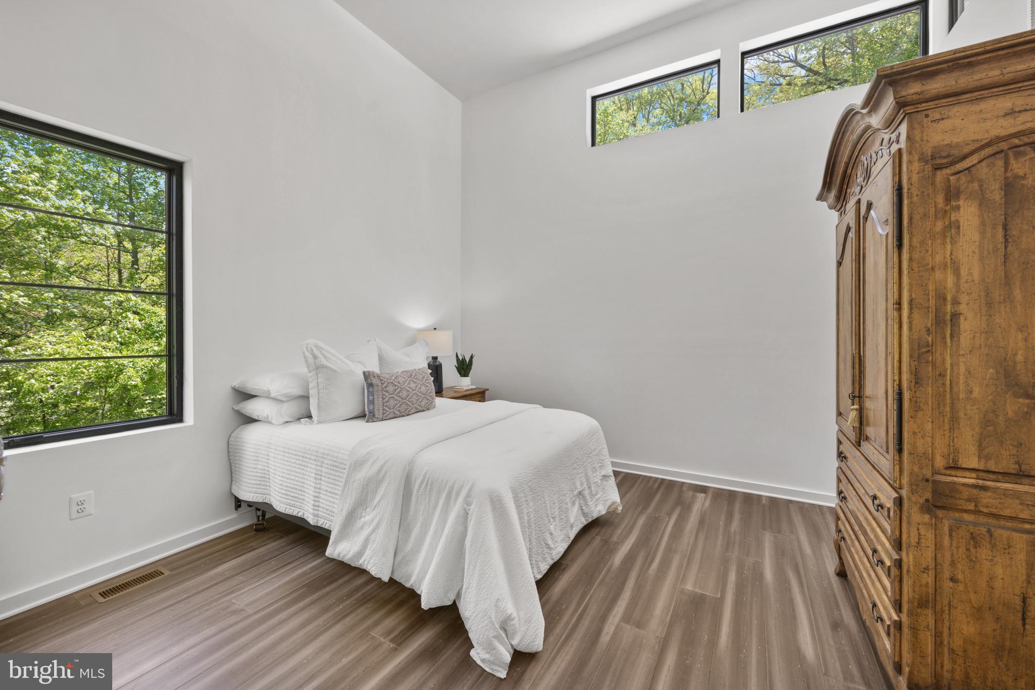 ATHLONE HILLS - Residential