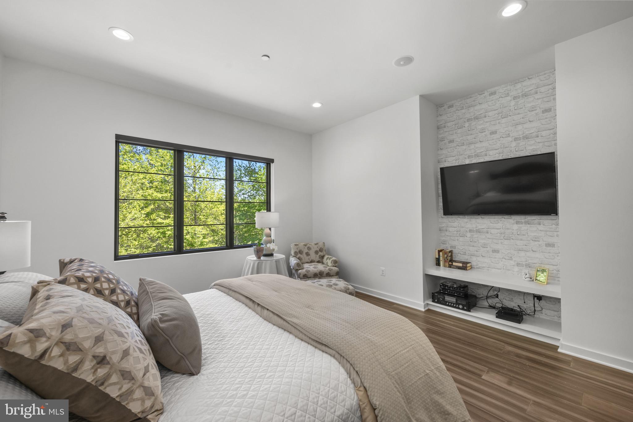 ATHLONE HILLS - Residential