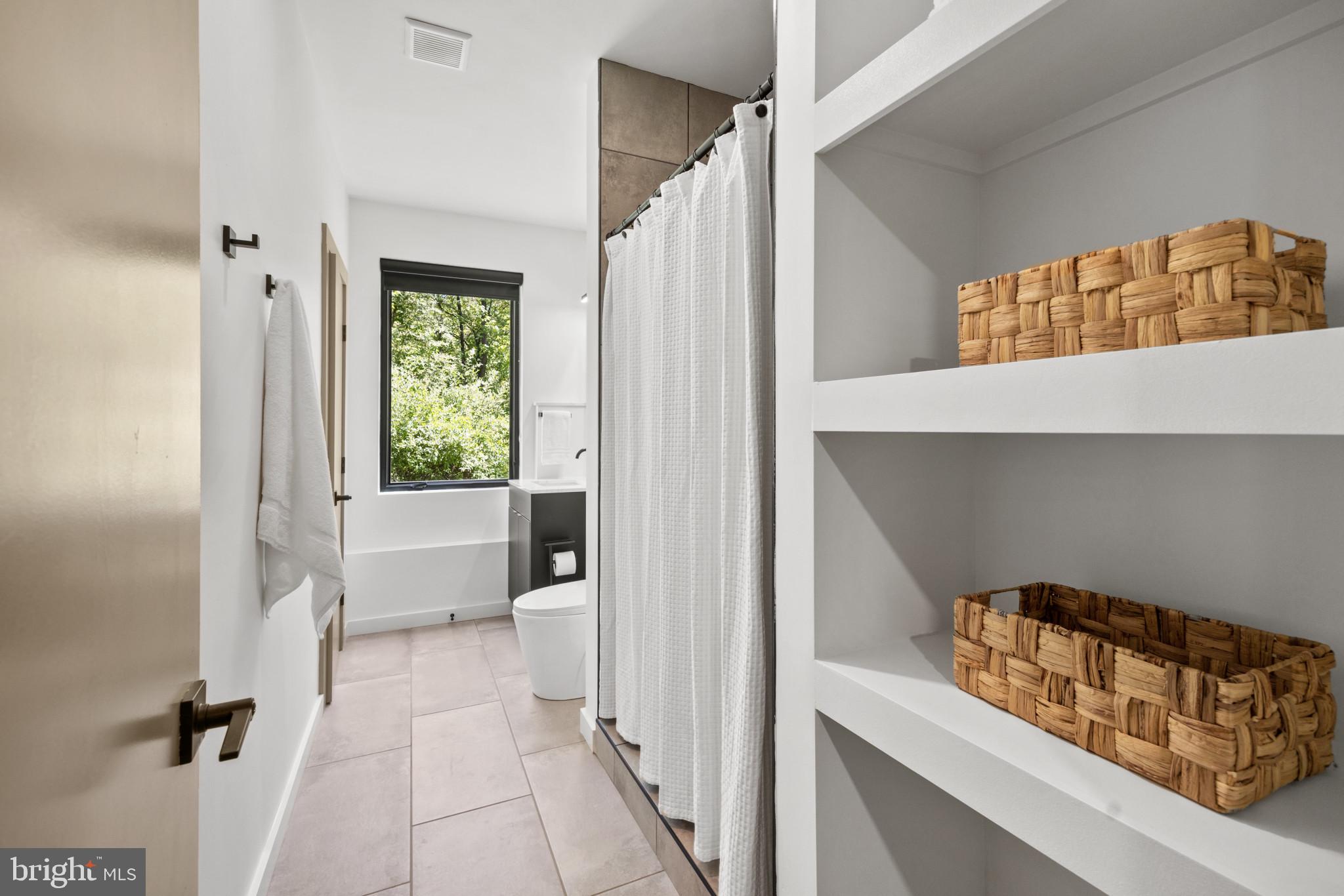 ATHLONE HILLS - Residential