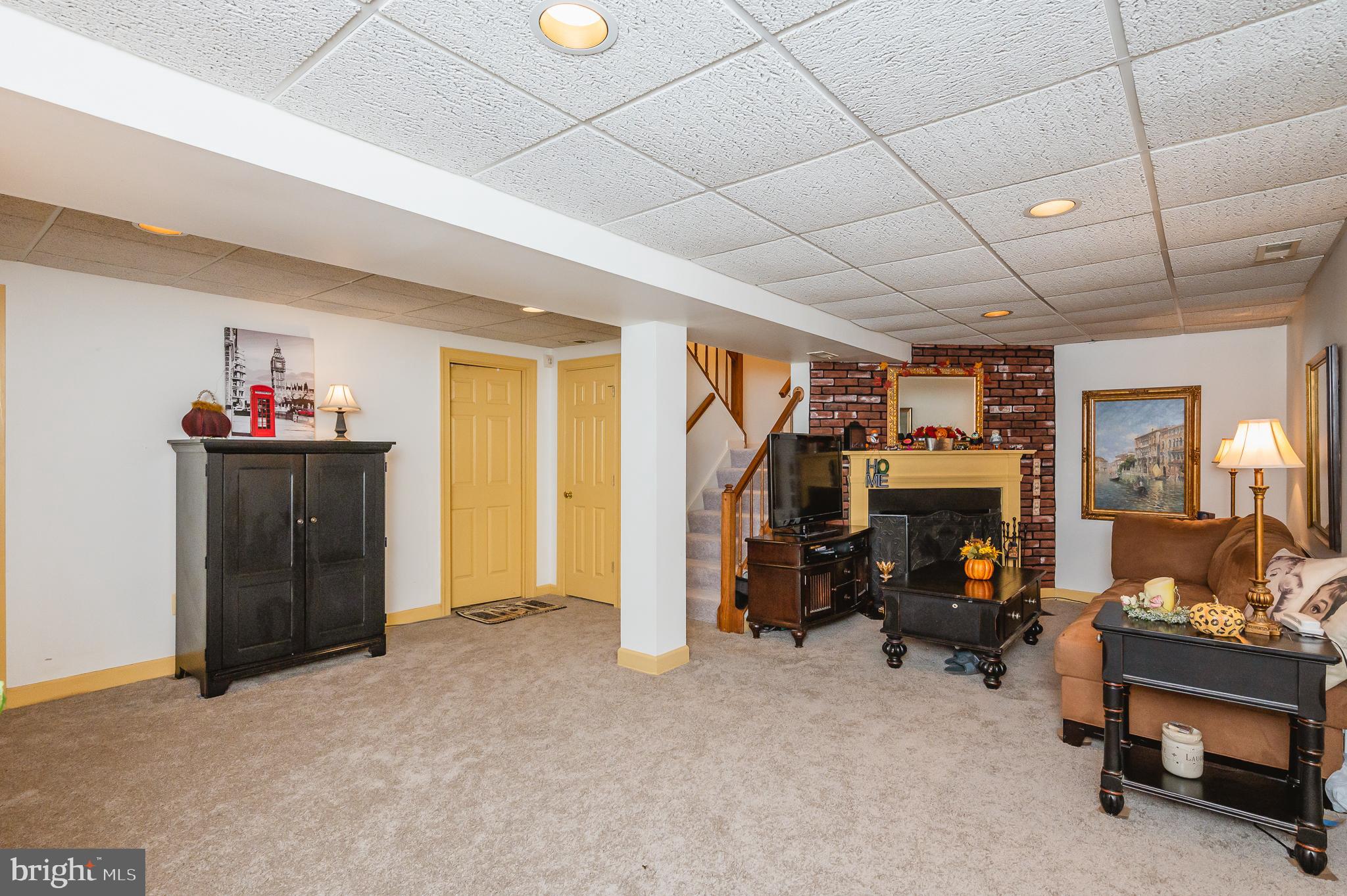 TEMPLE HILLS - Residential