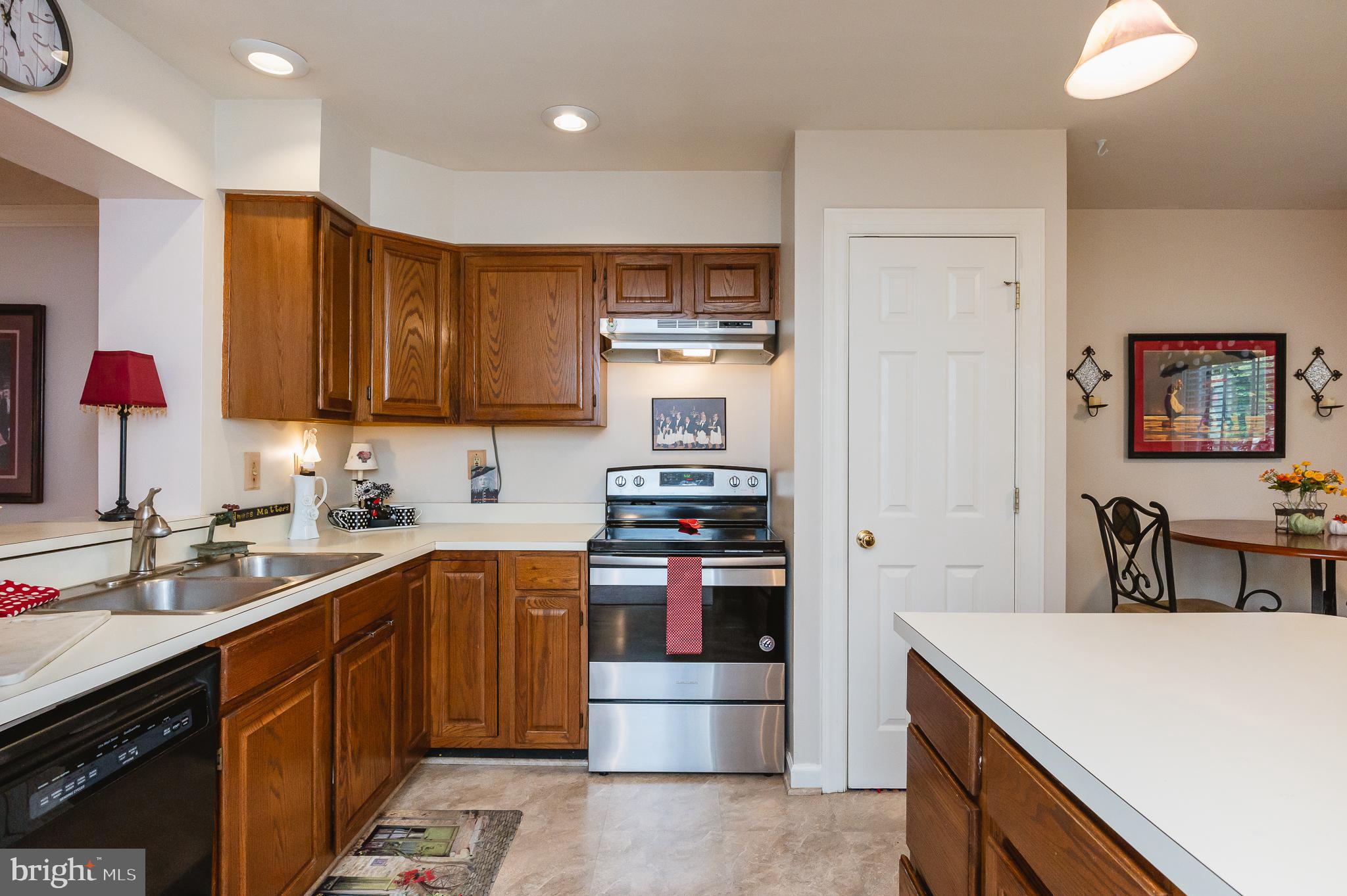 TEMPLE HILLS - Residential