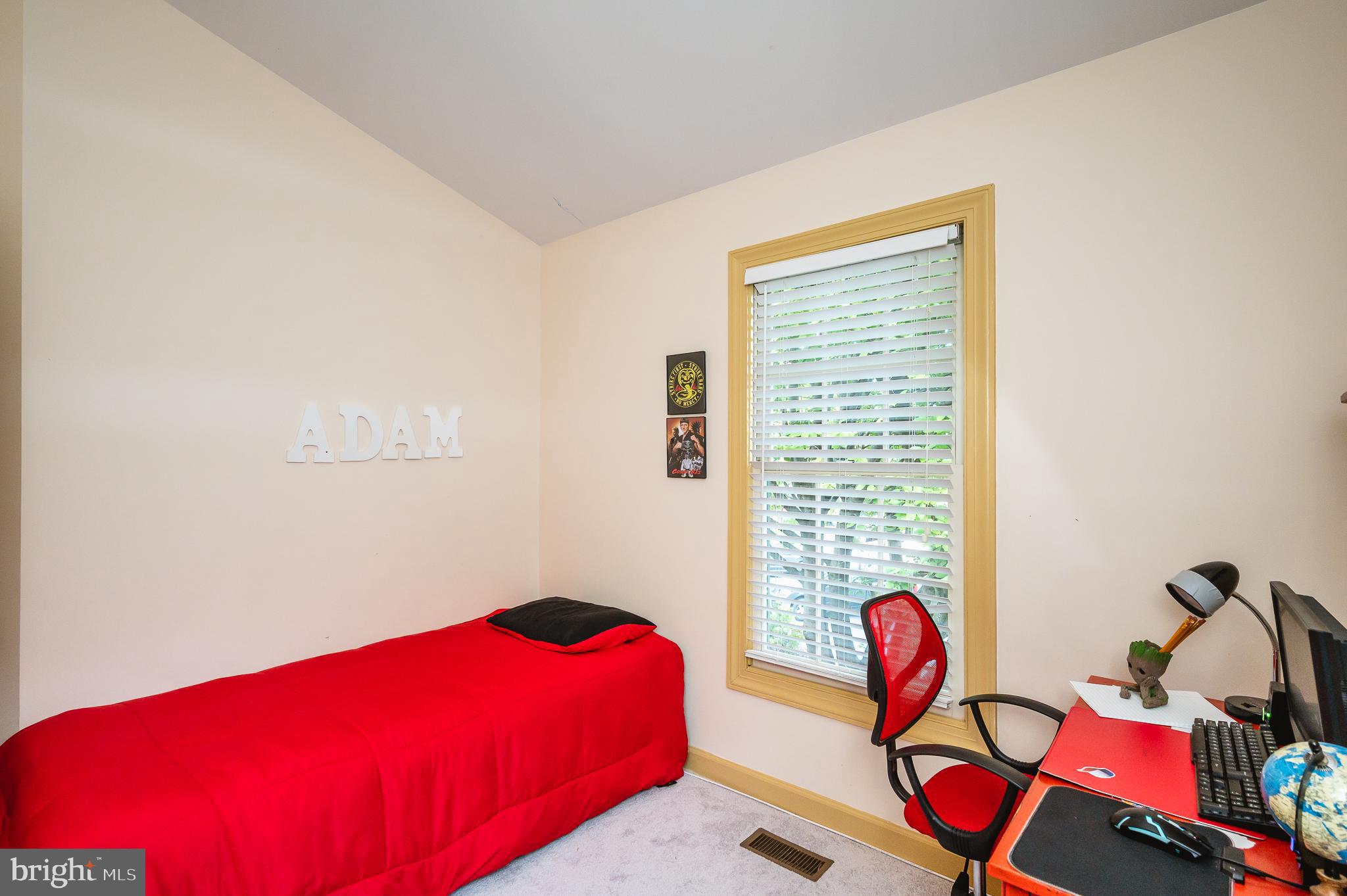 TEMPLE HILLS - Residential