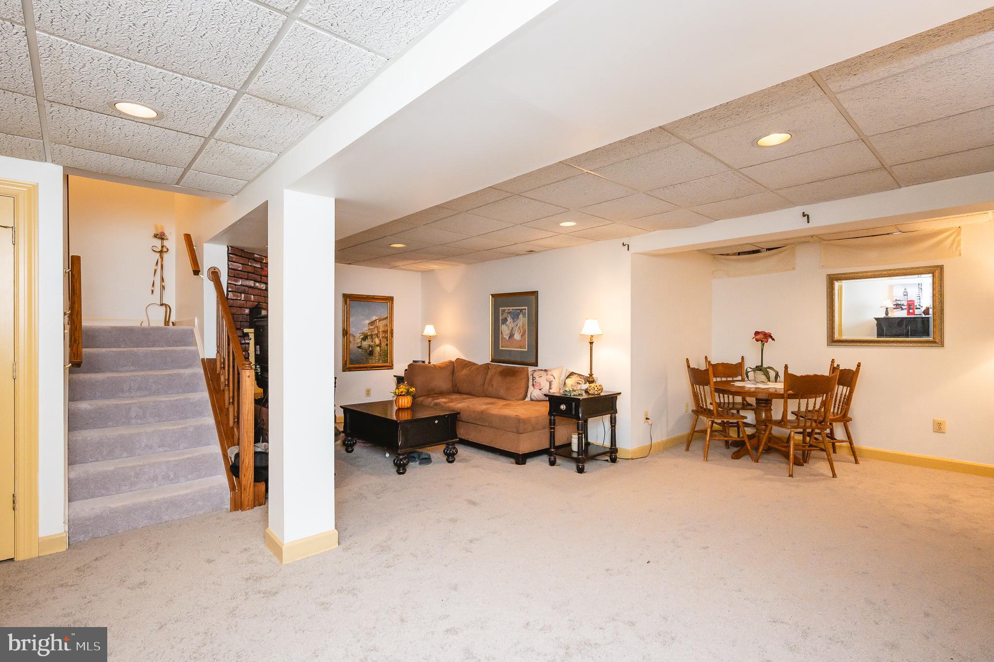 TEMPLE HILLS - Residential