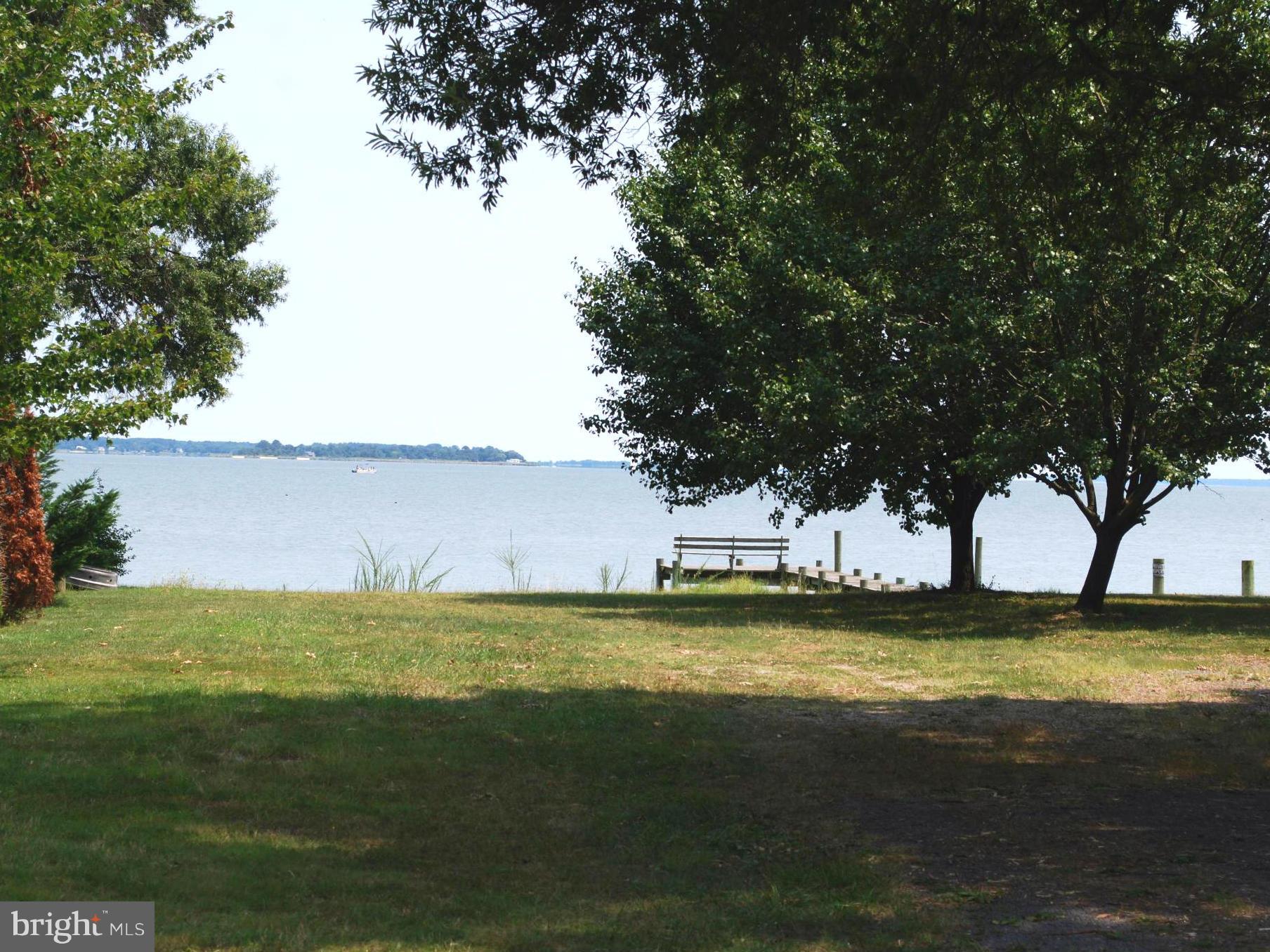 COBB ISLAND - Residential