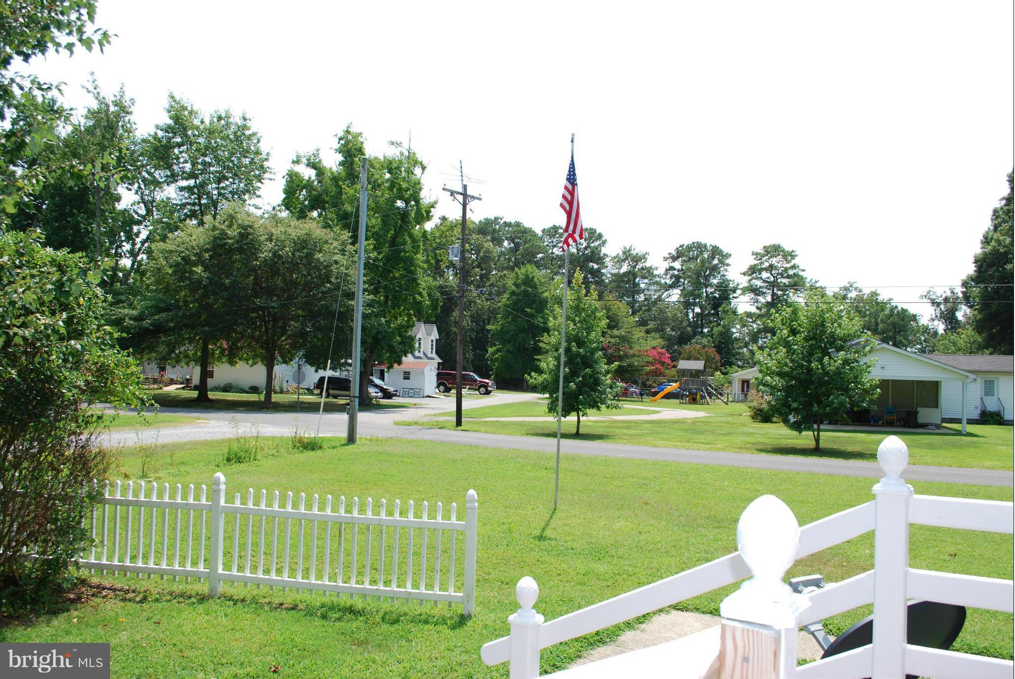 COBB ISLAND - Residential
